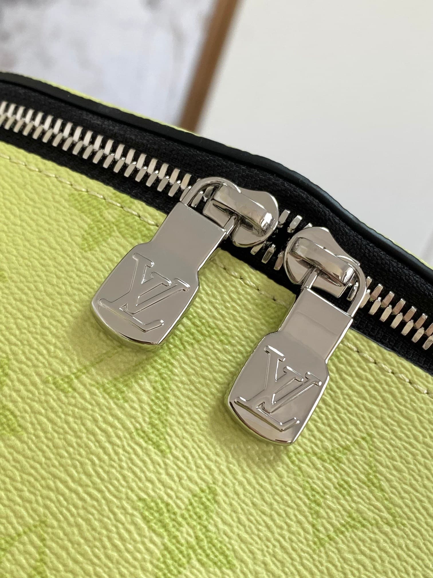LV Backpack M14076(DM For Price)