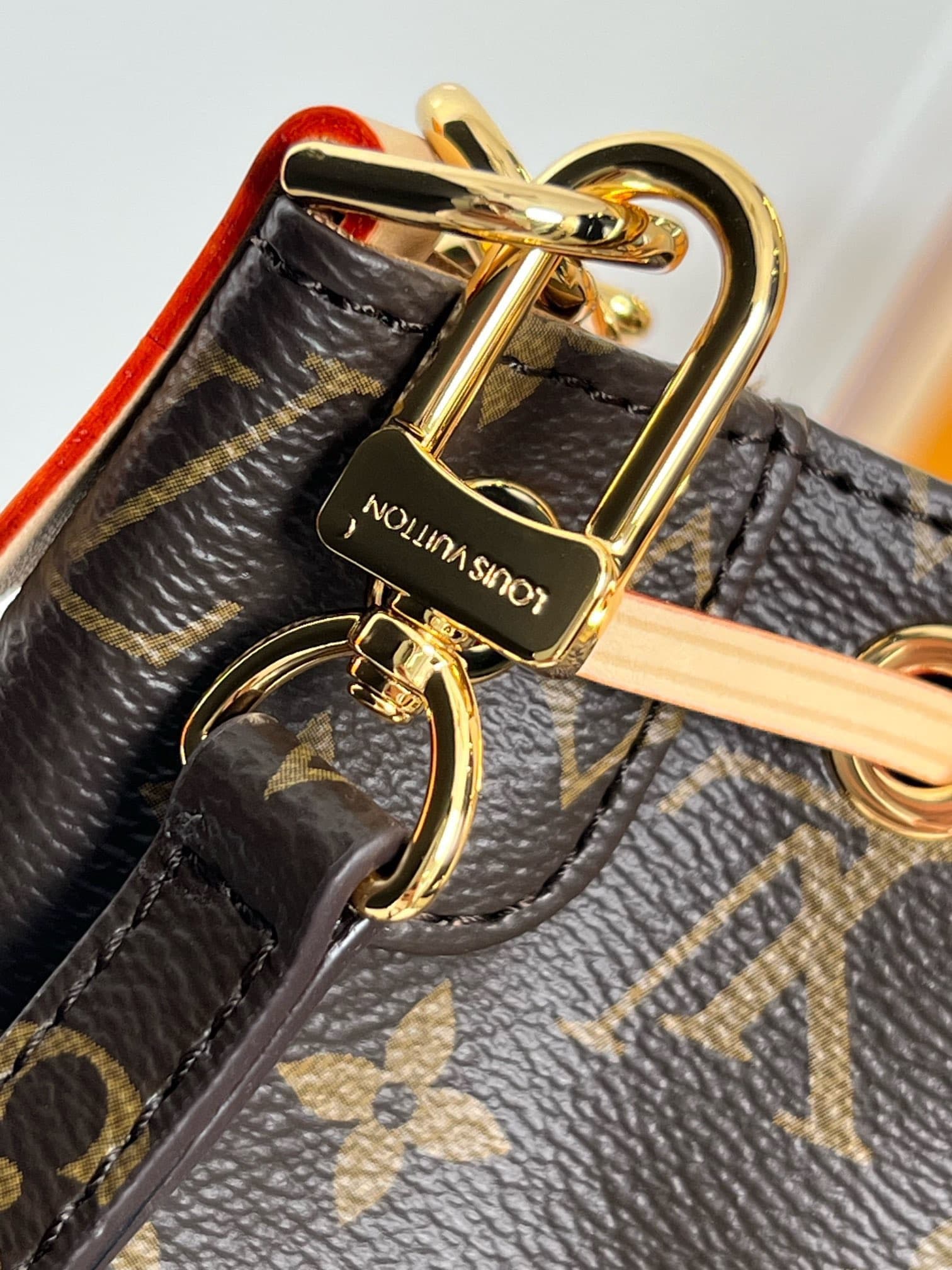 LV Backpack M46932(DM For Price)