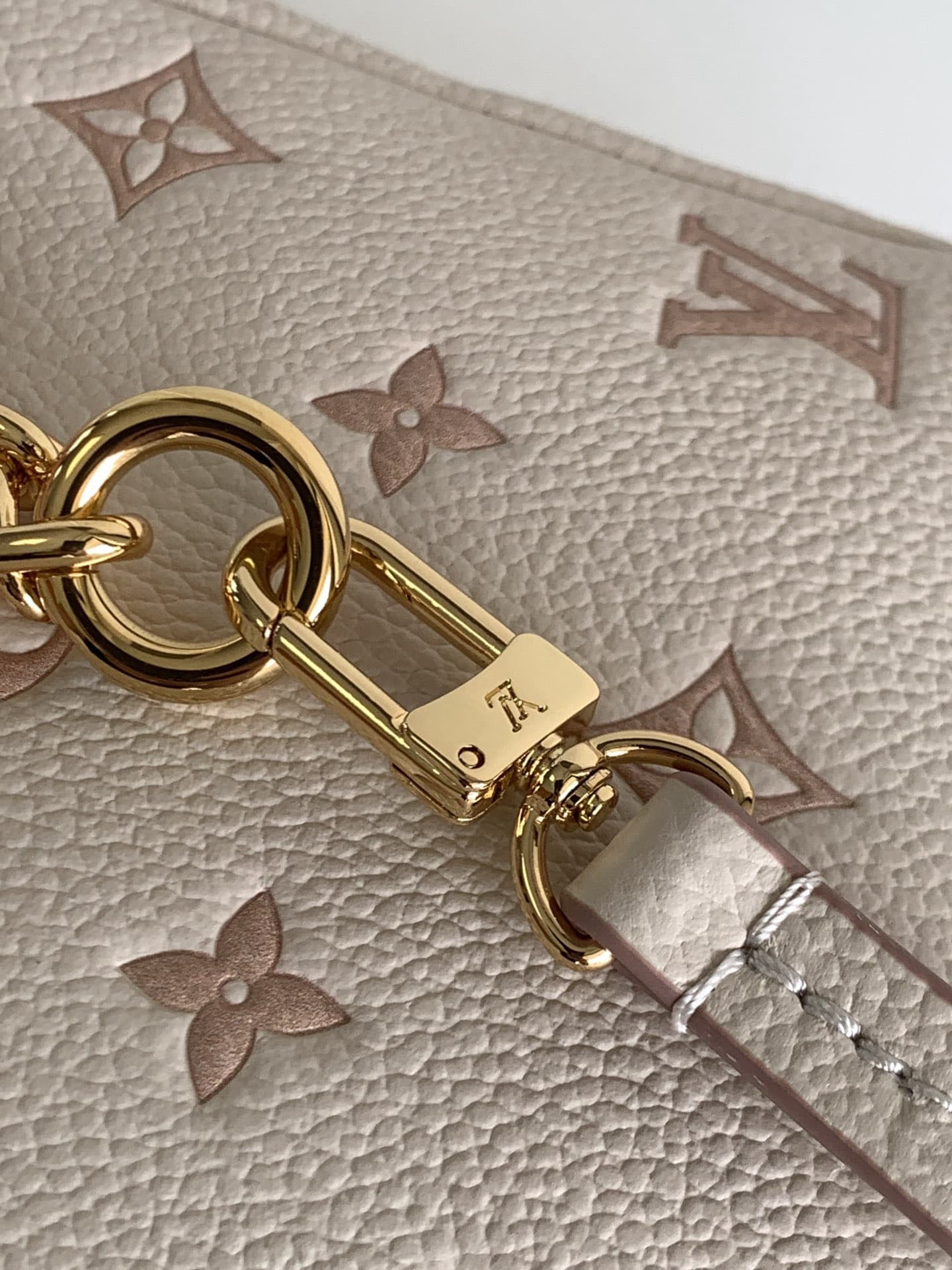 LV Backpack M13656(DM For Price)