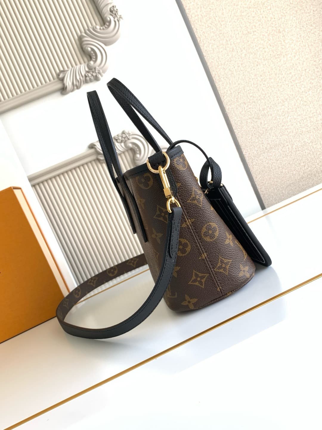 LV Bag Neverfull M12099