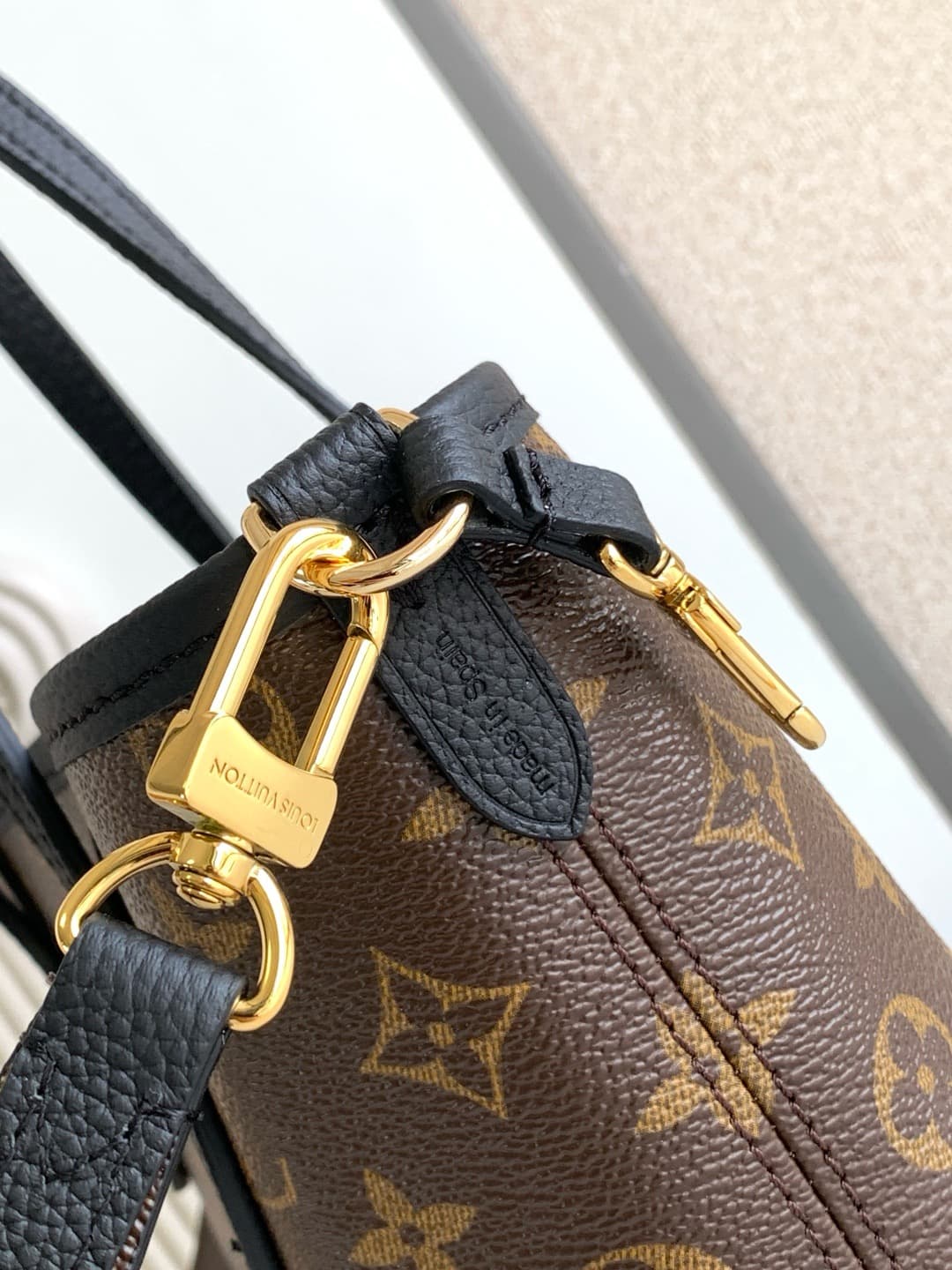 LV Bag Neverfull M12099