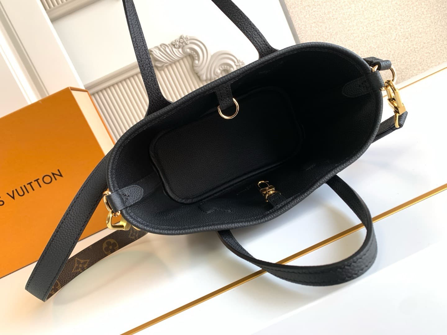LV Bag Neverfull M12099