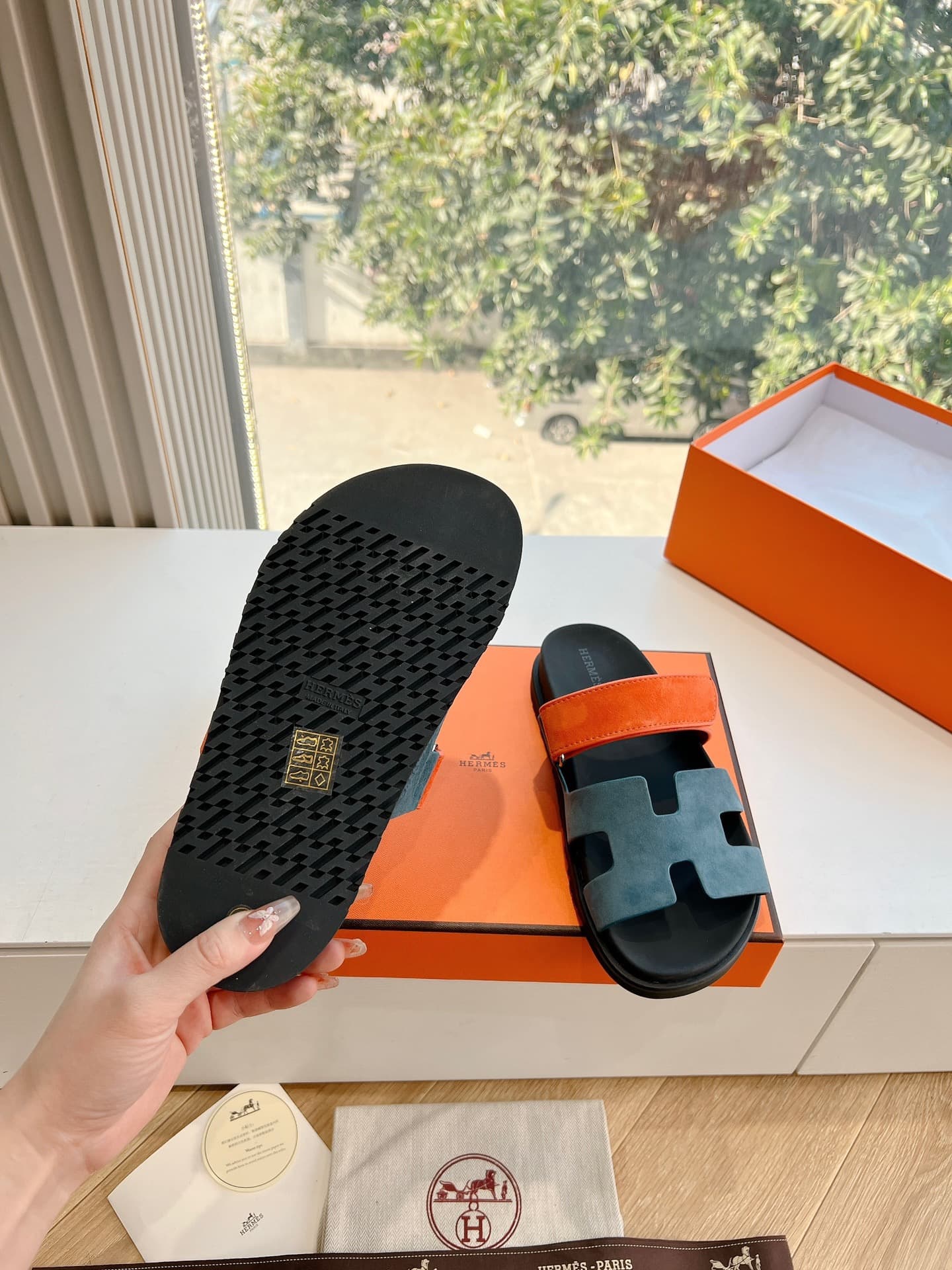 Hsuede Couple Slippers