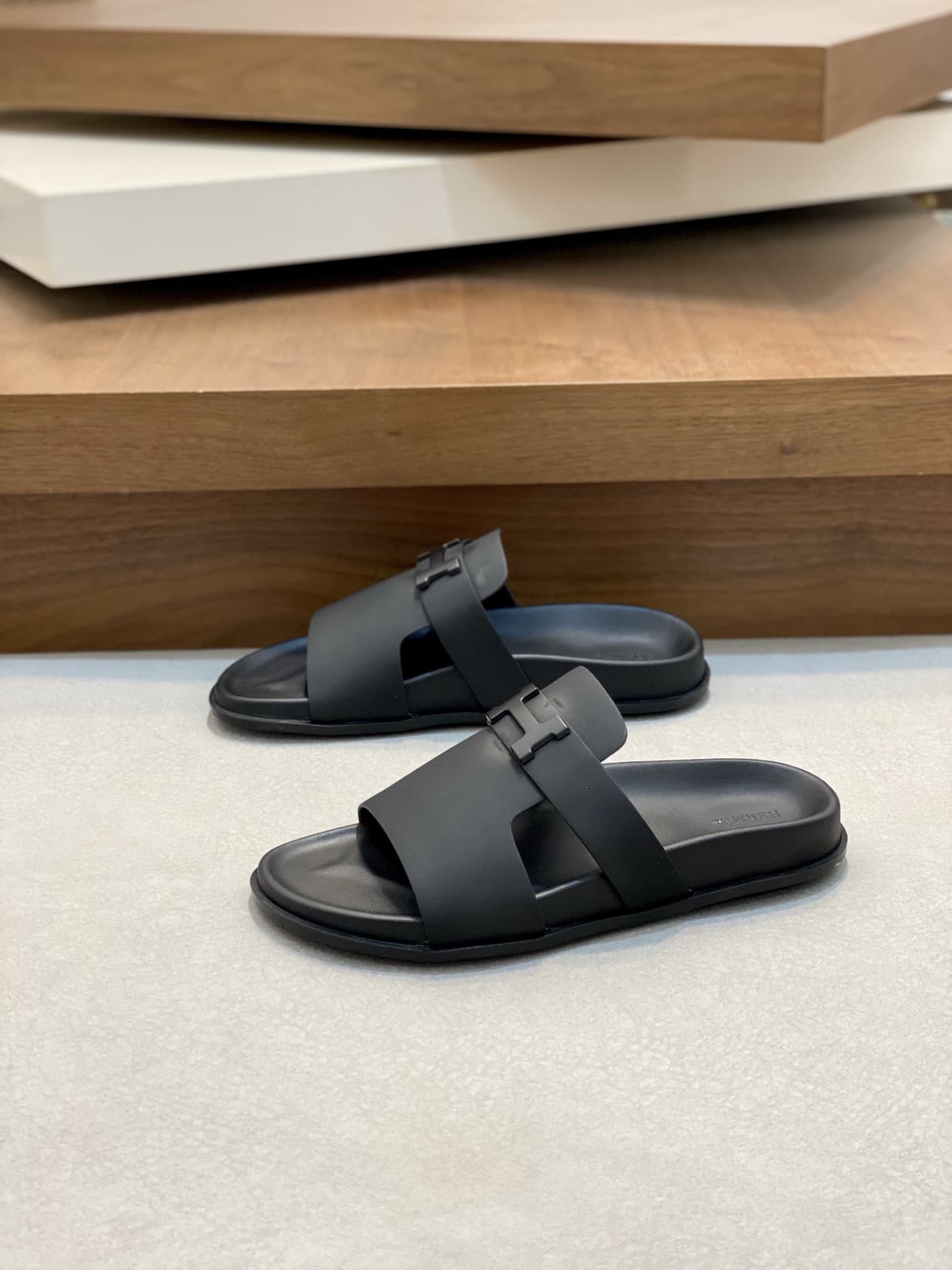 Hleather Couple Slippers
