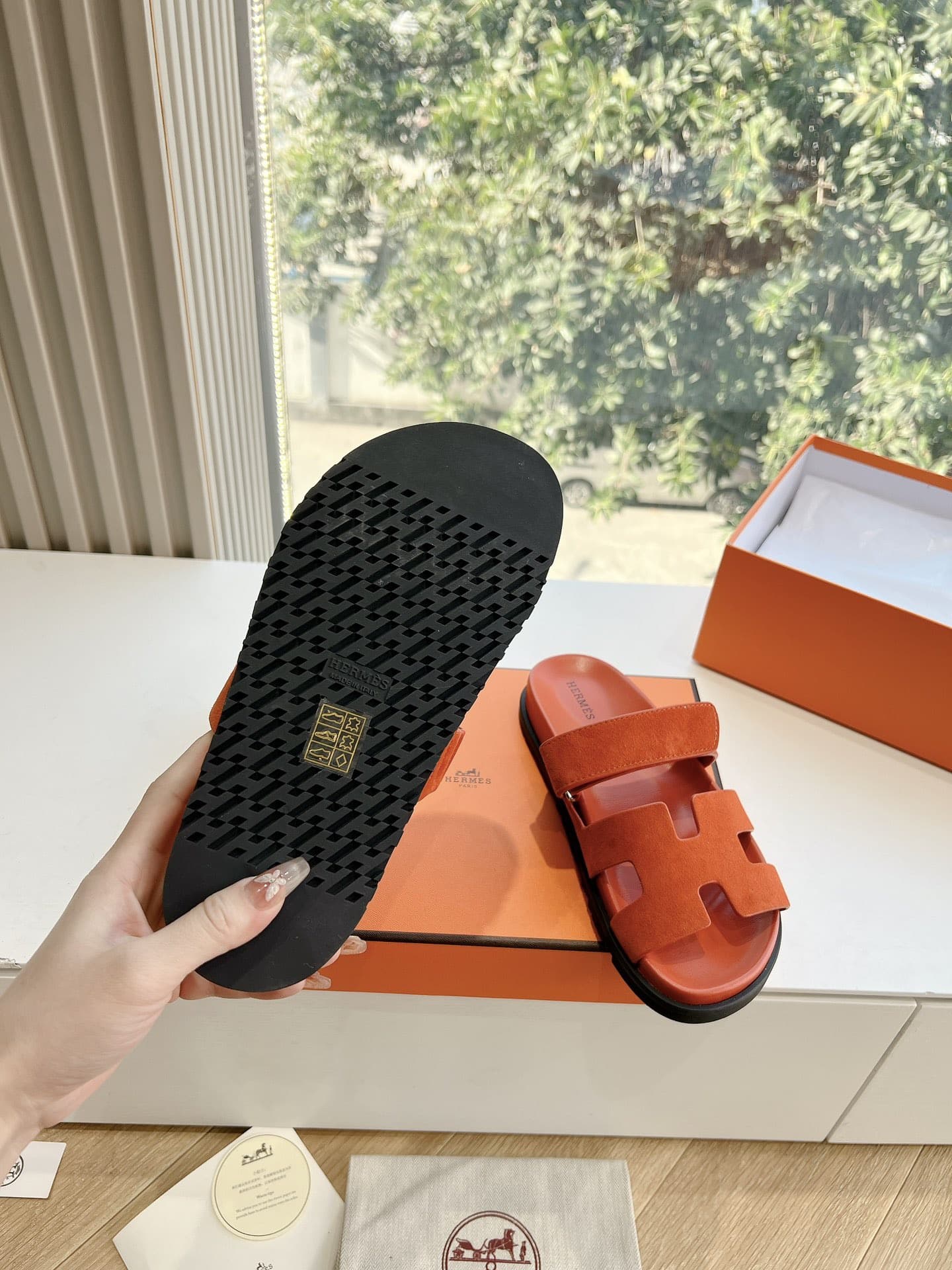 Hsuede Couple Slippers