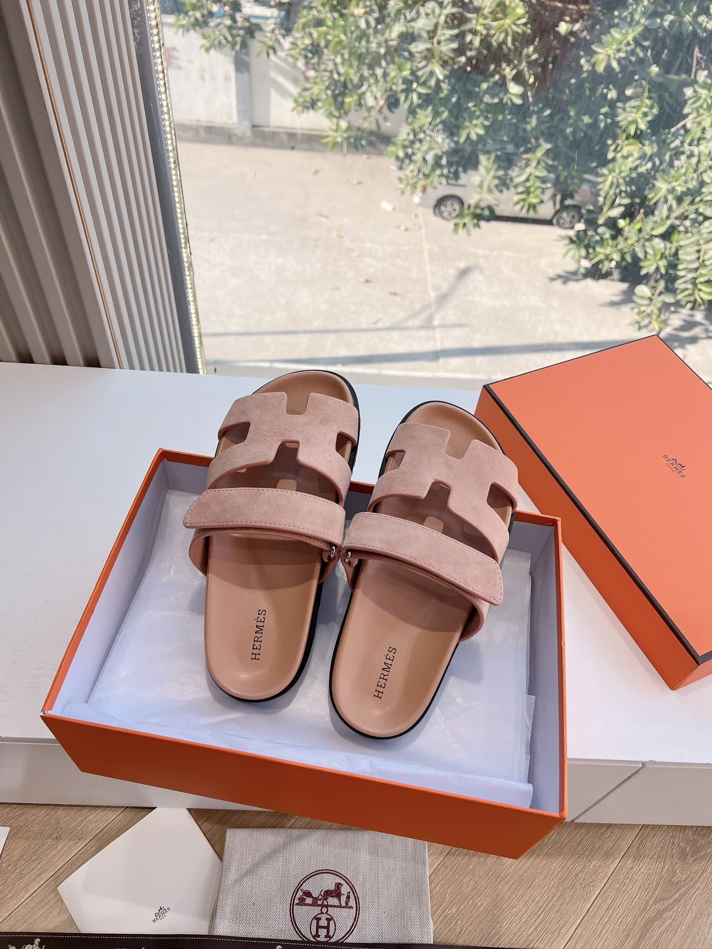 Hsuede Couple Slippers