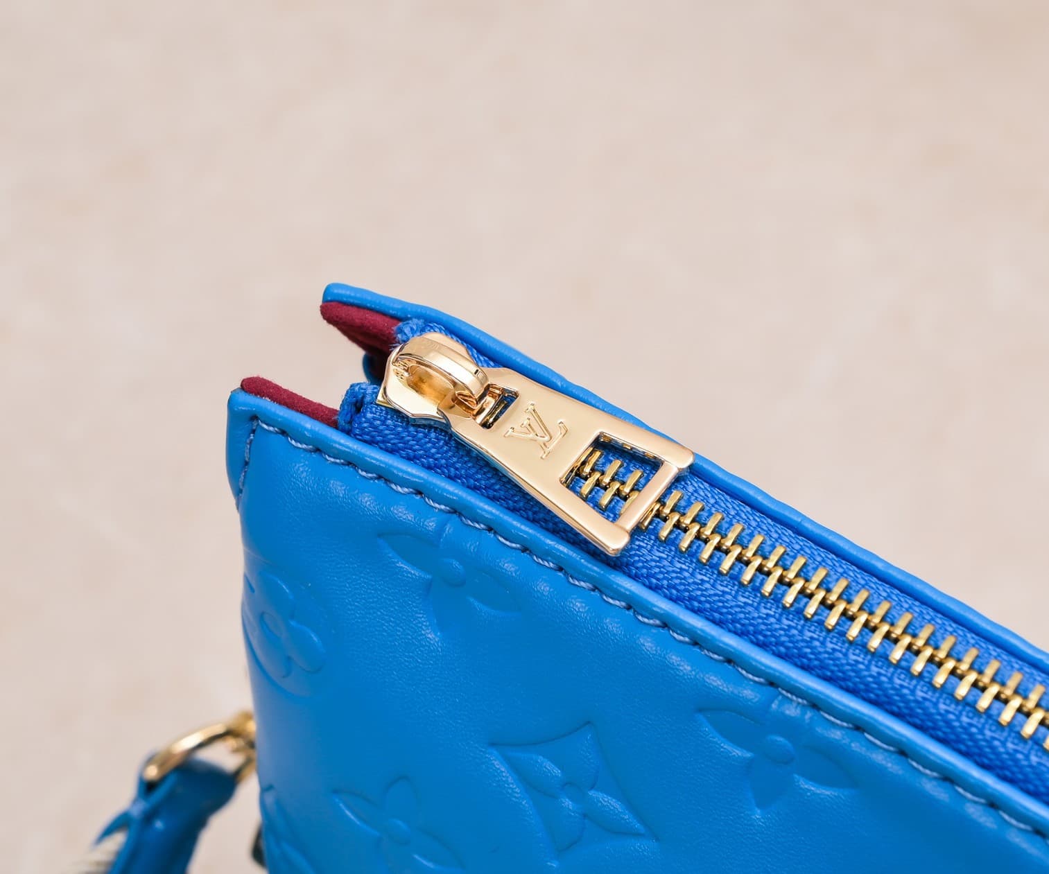 LV Bag M58699