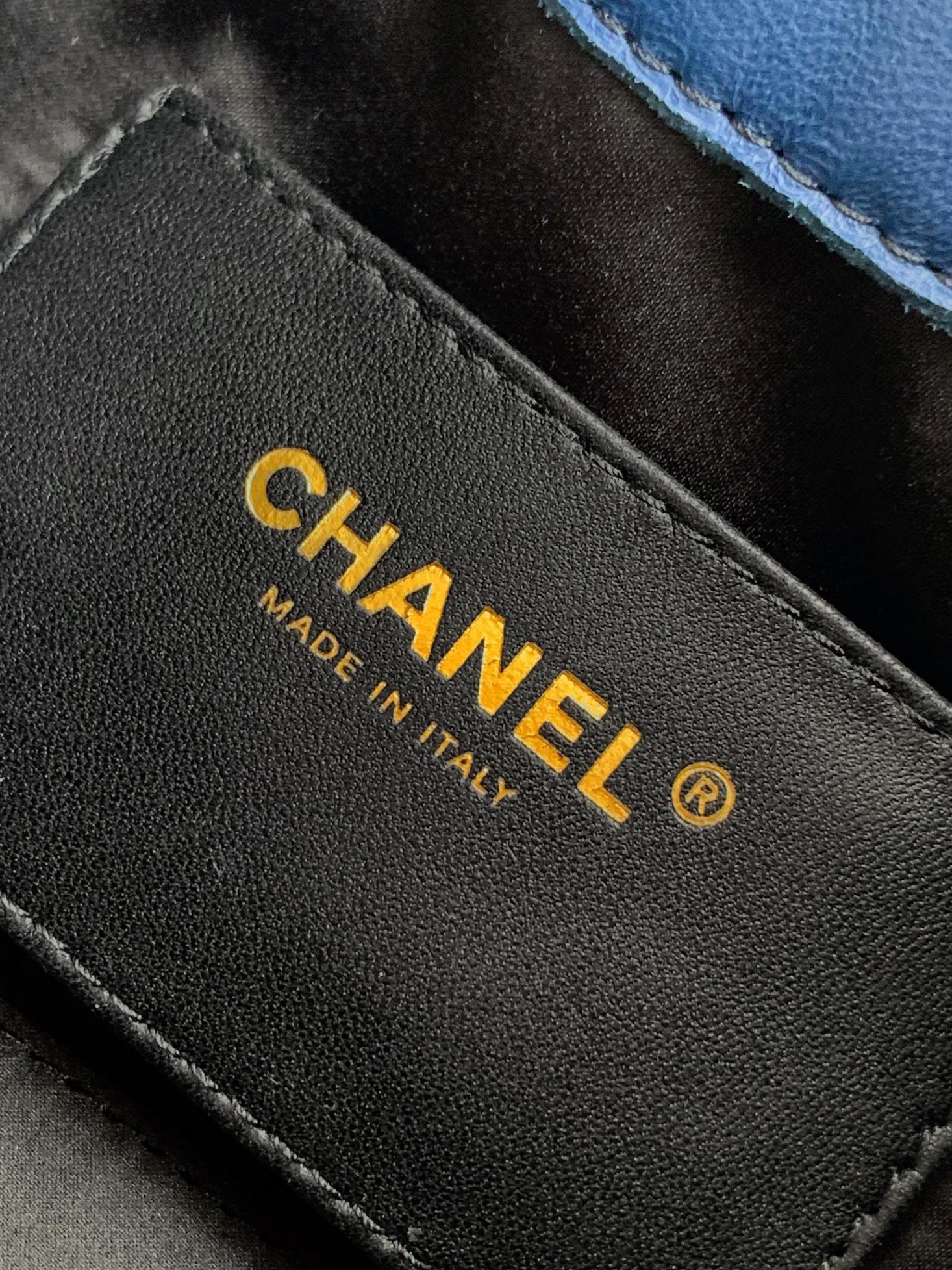 Chanel 25 Bag AS5293