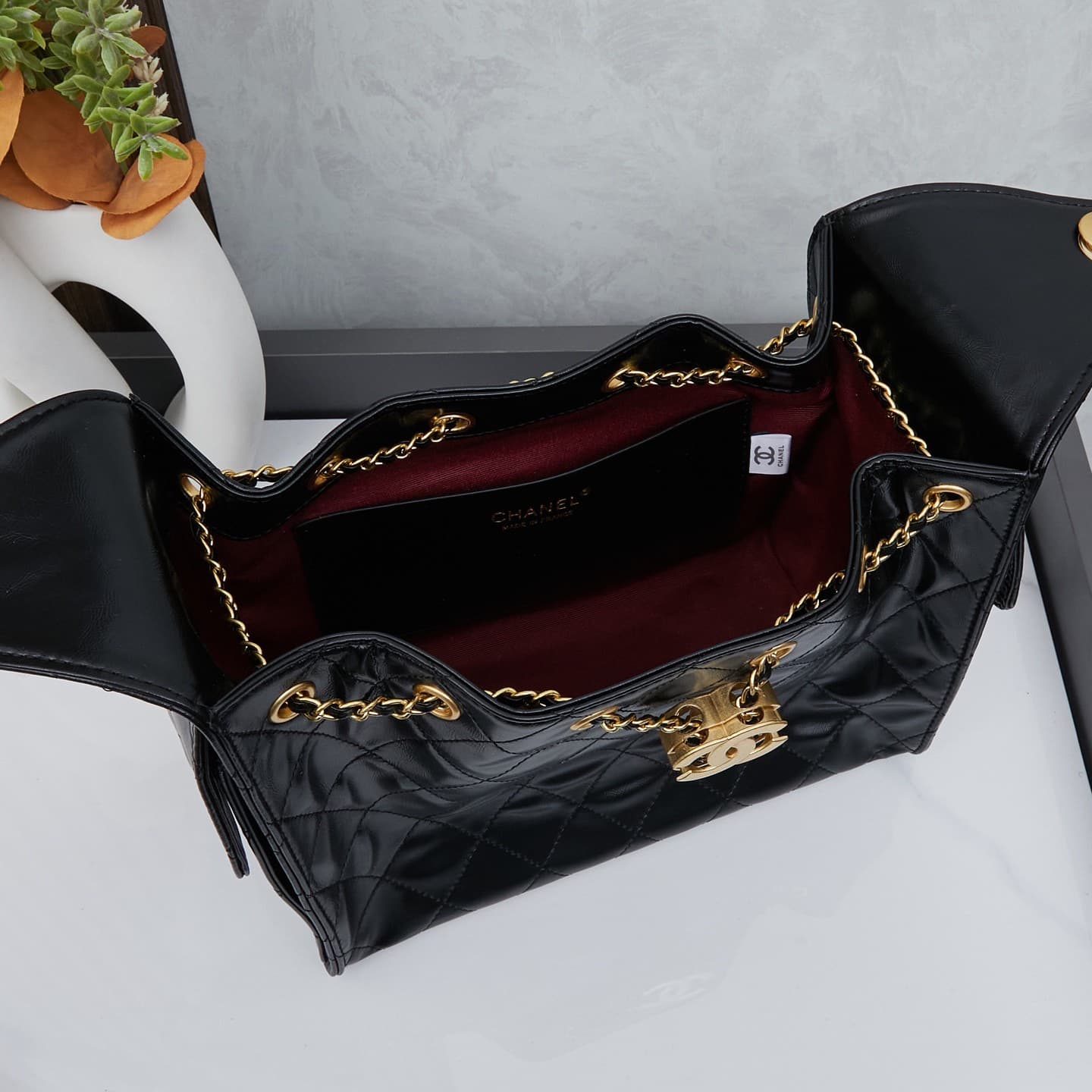 Chanel 25 Bag M9668