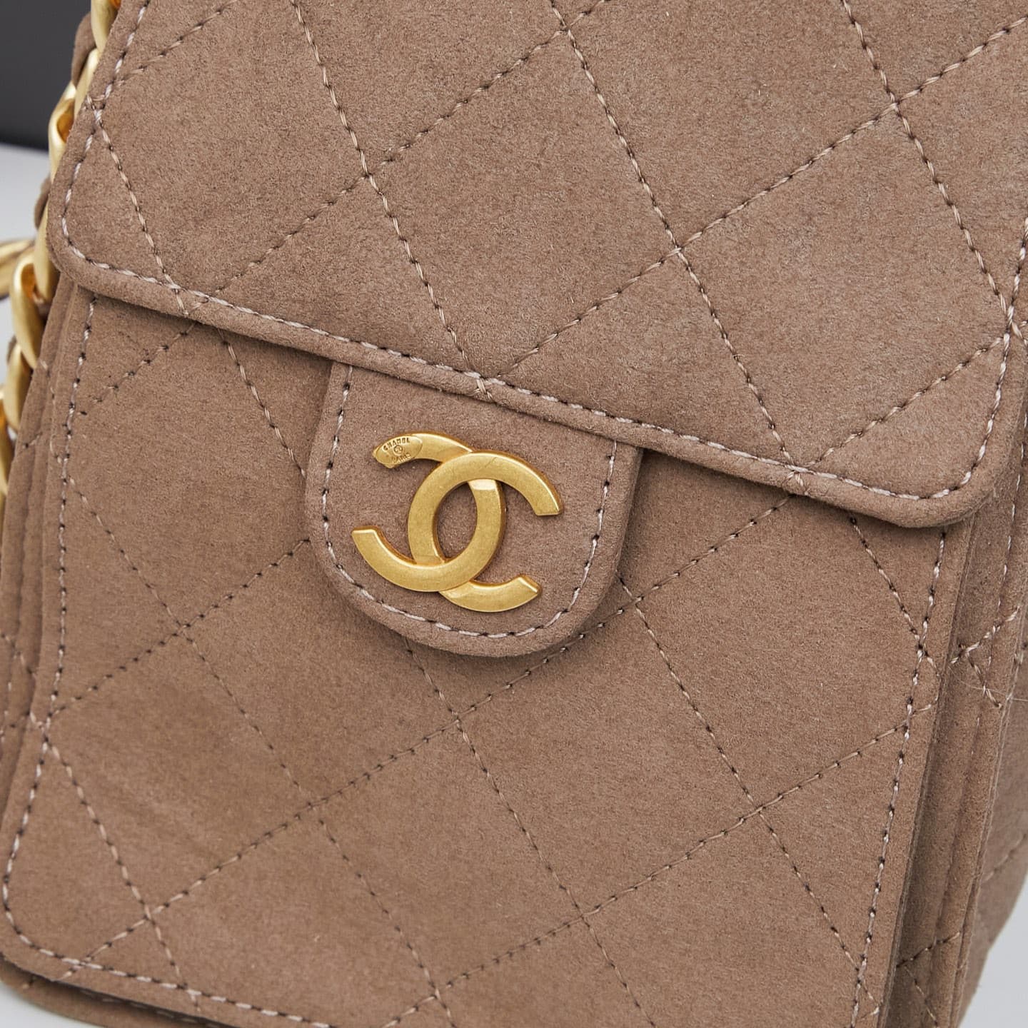 Chanel 25 Bag M9668