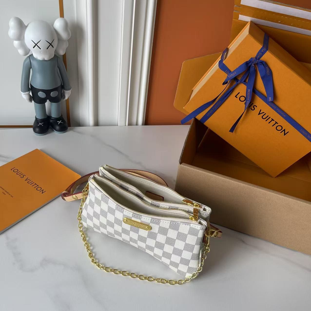 LV Bag M83008