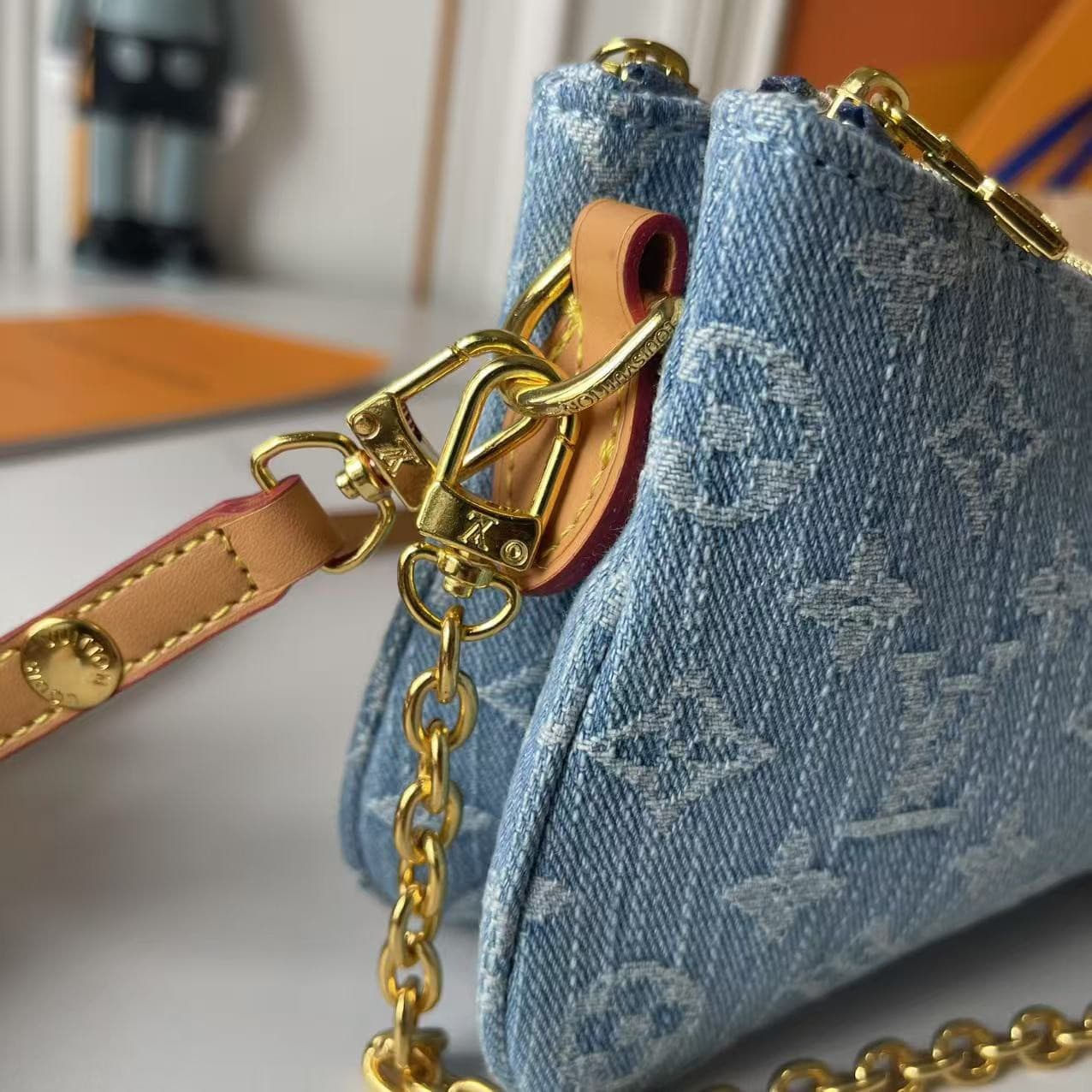 LV Bag M83008