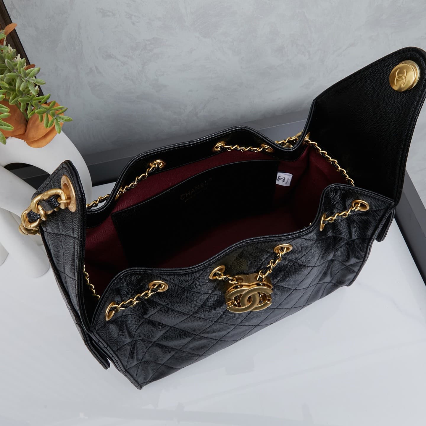 Chanel 25 Bag M9668