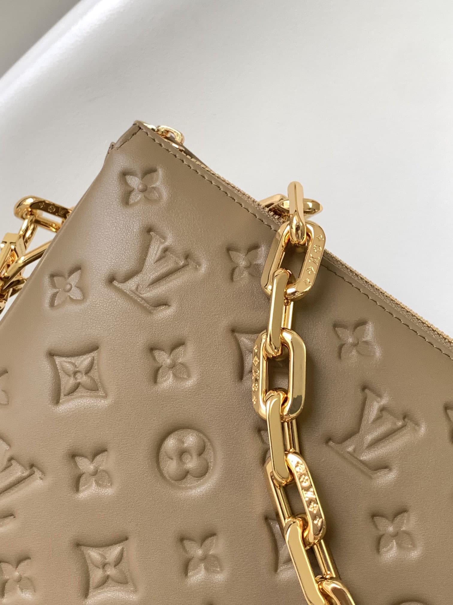 LV Bag M59277