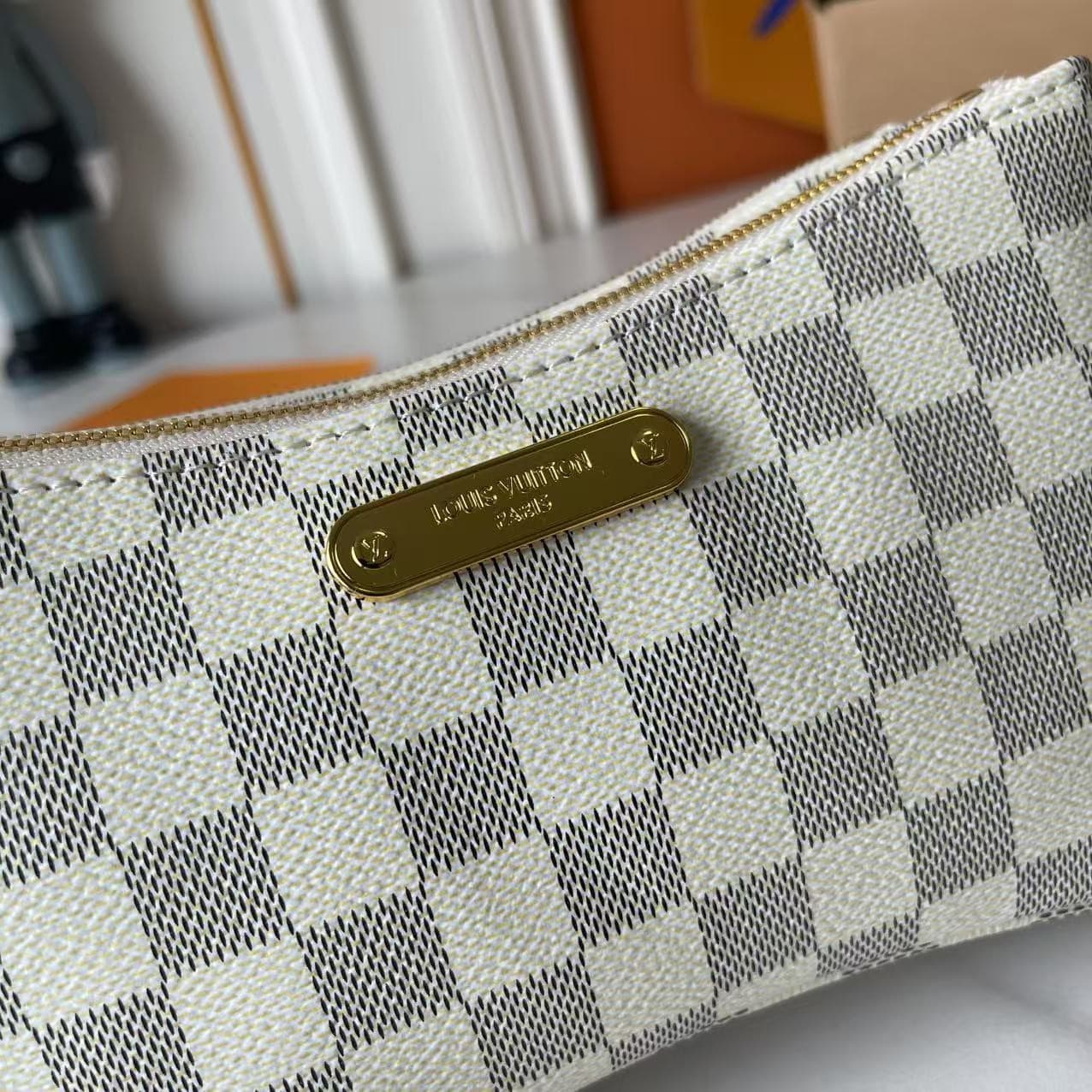 LV Bag M83008