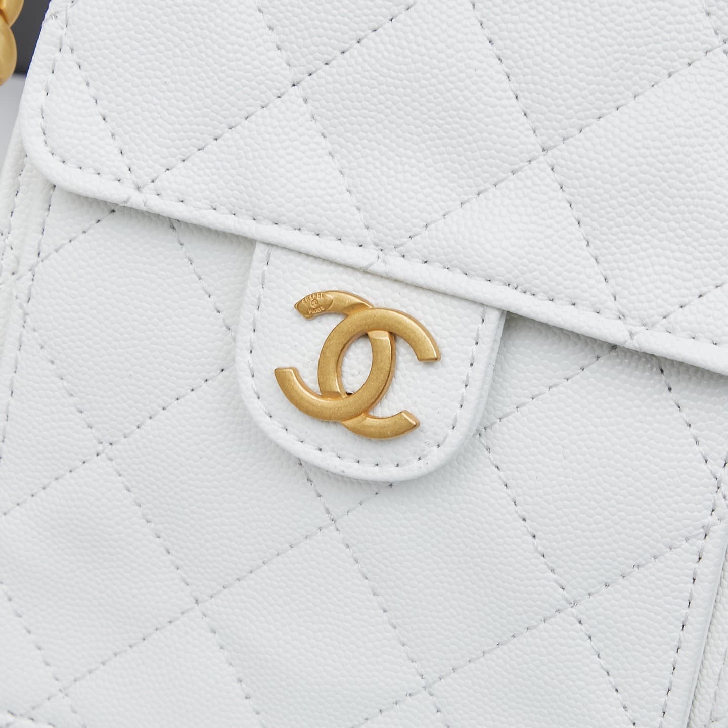 Chanel 25 Bag M9668