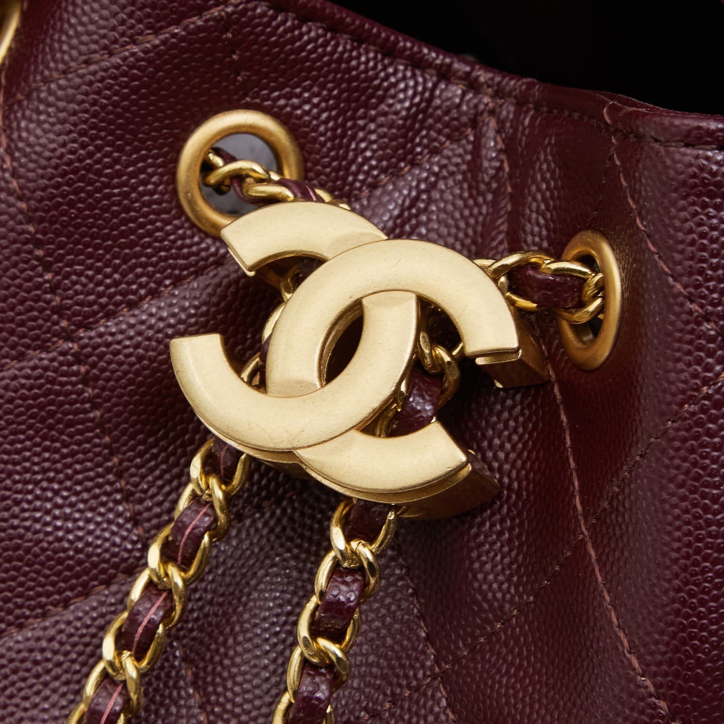 Chanel 25 Bag M9668