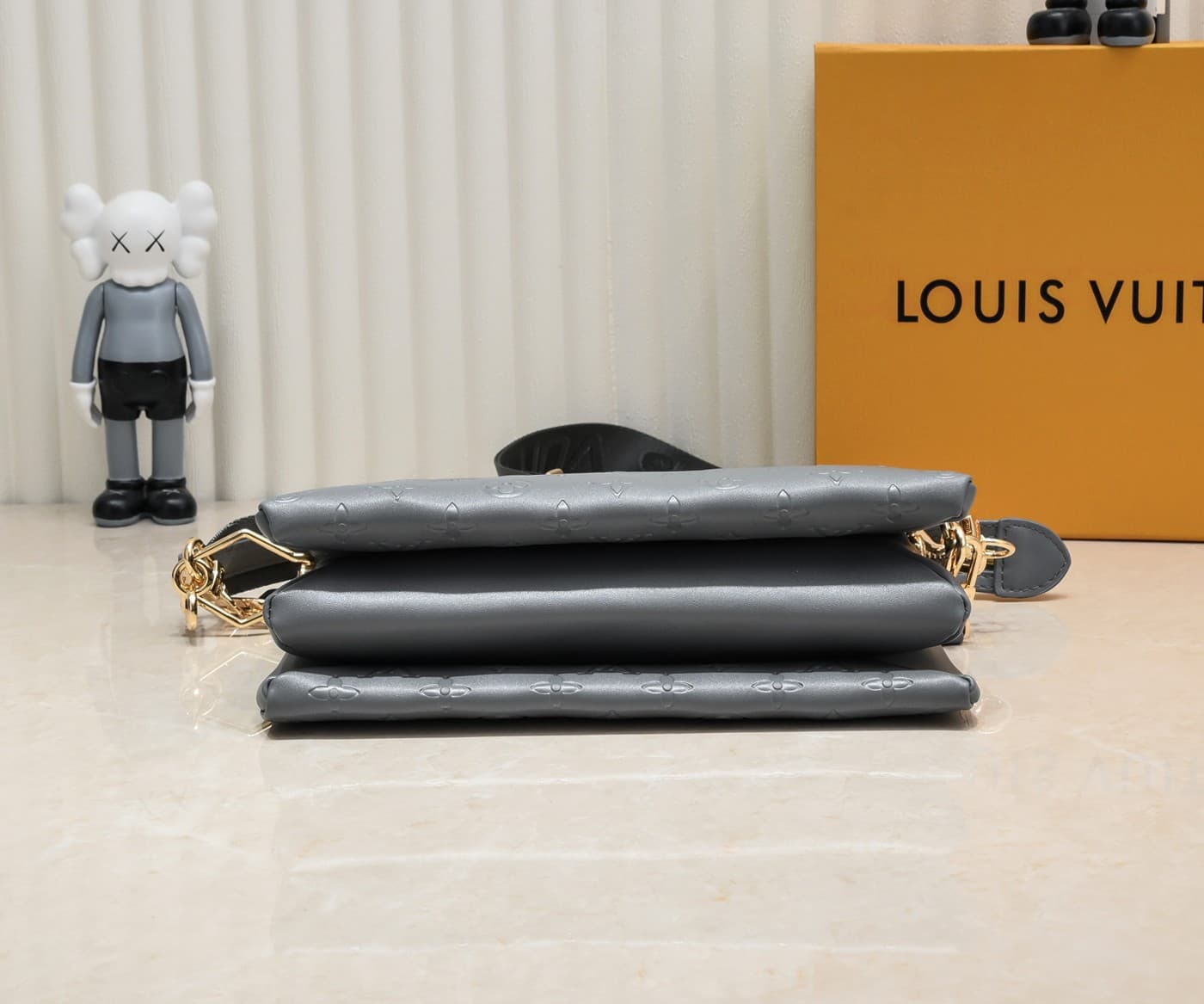 LV Bag M57913