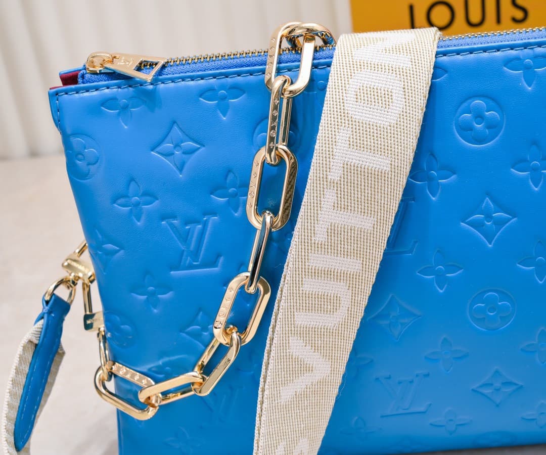 LV Bag M58699