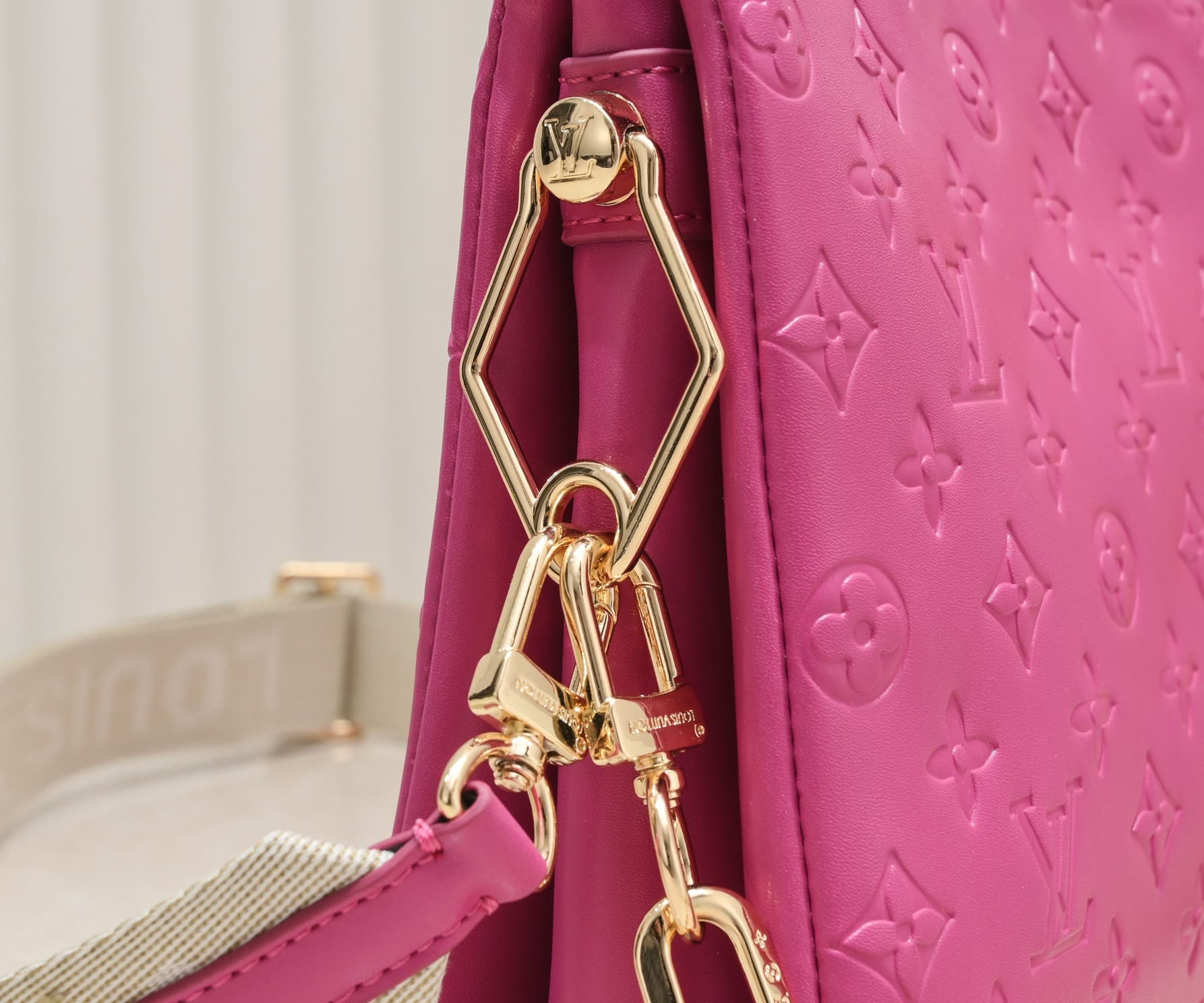 LV Bag M59276