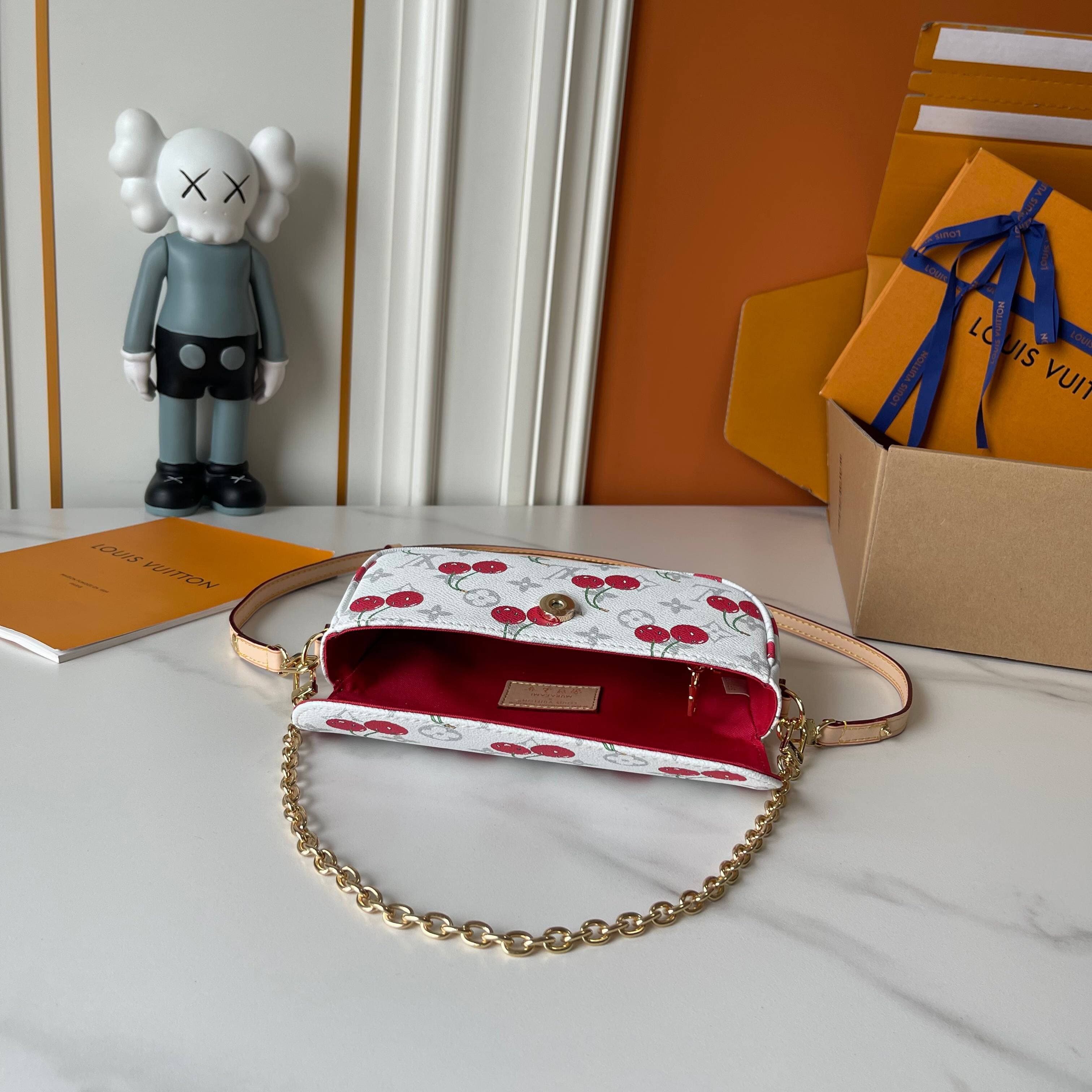 LV Bag M11299