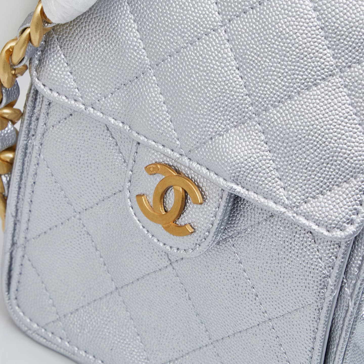 Chanel 25 Bag M9668