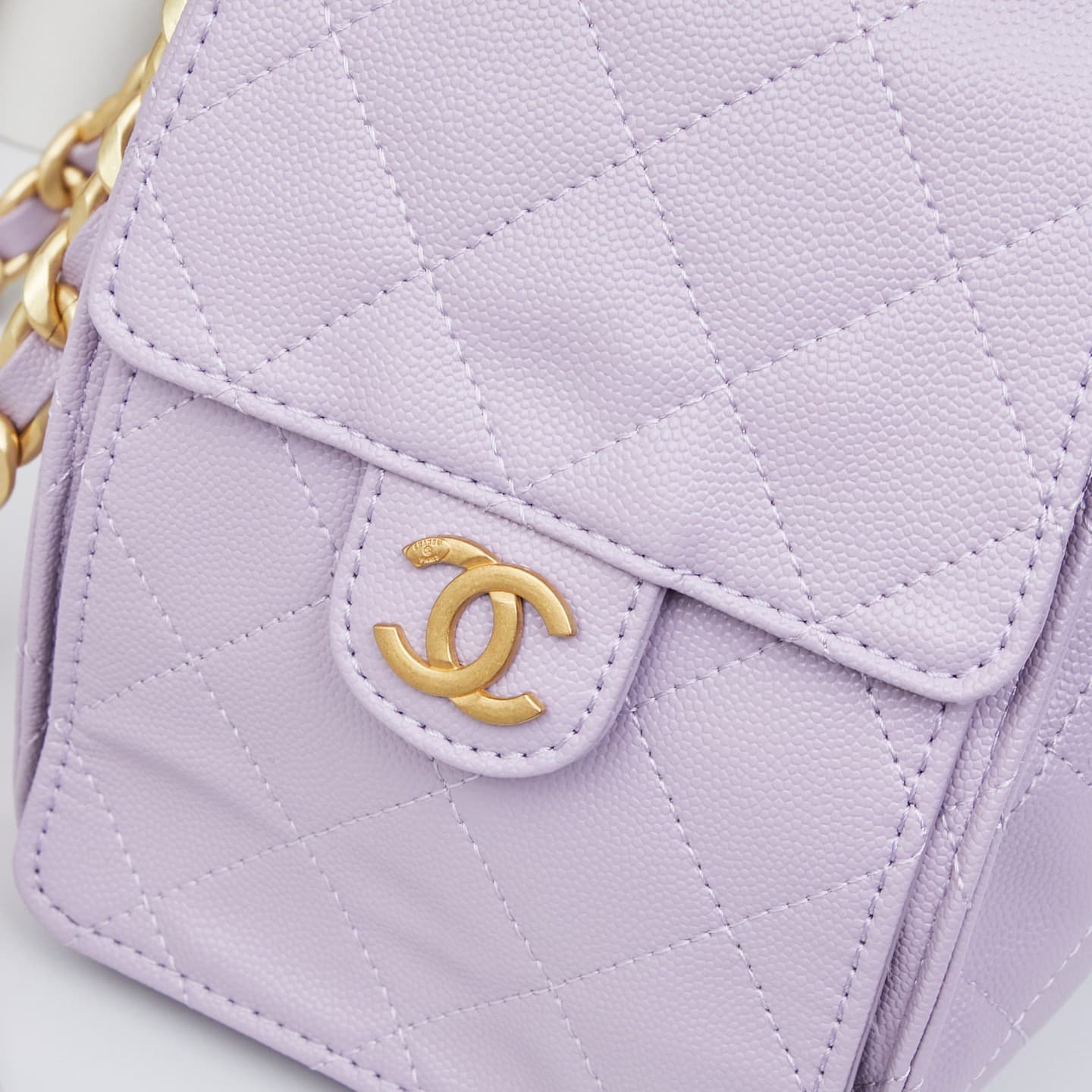 Chanel 25 Bag M9668