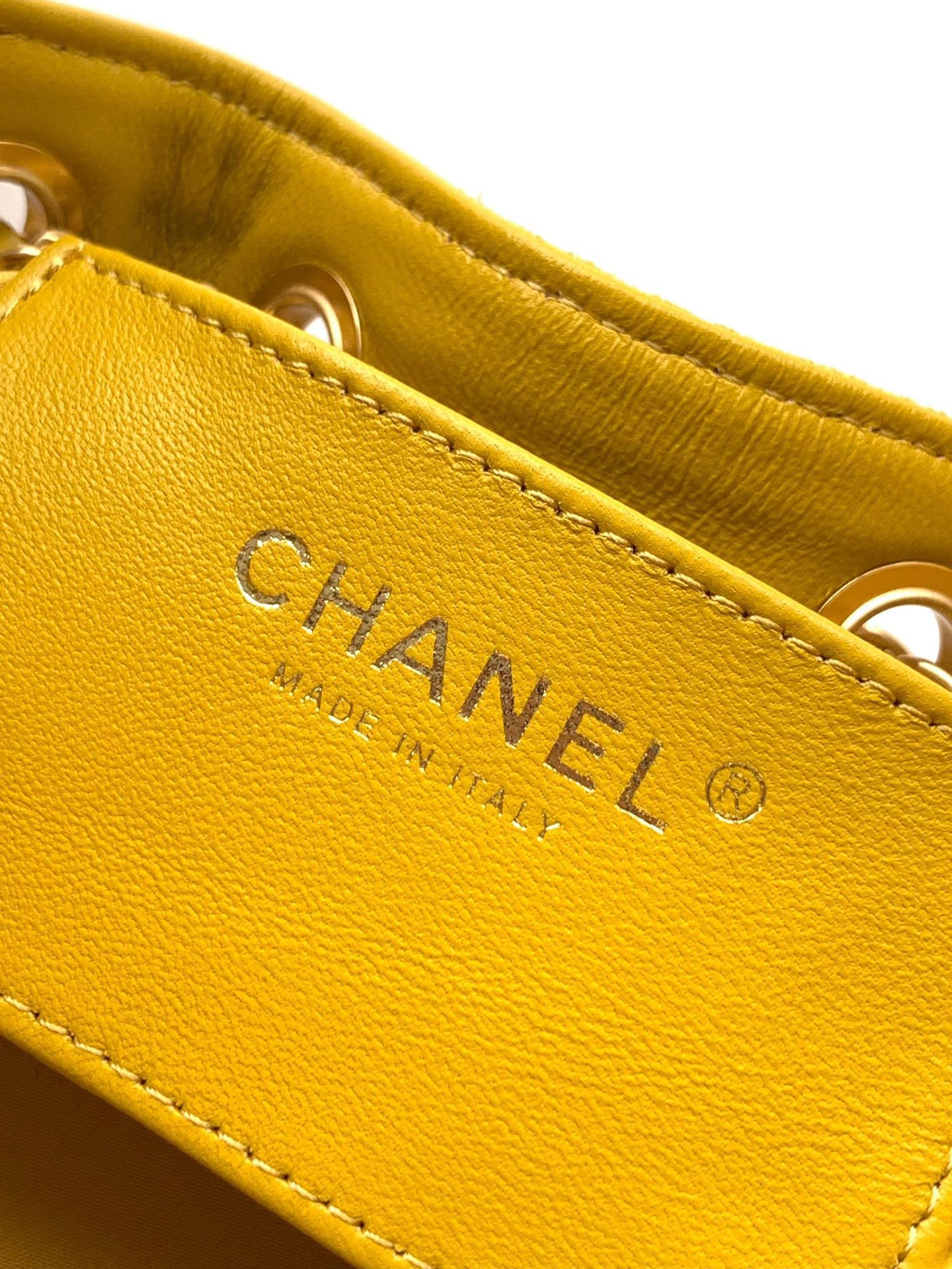 Chanel 25 Bag AS5631