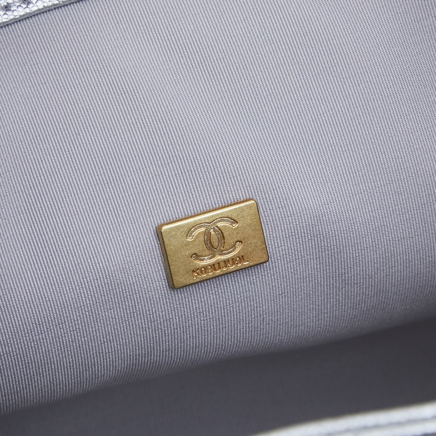 Chanel 25 Bag M9668