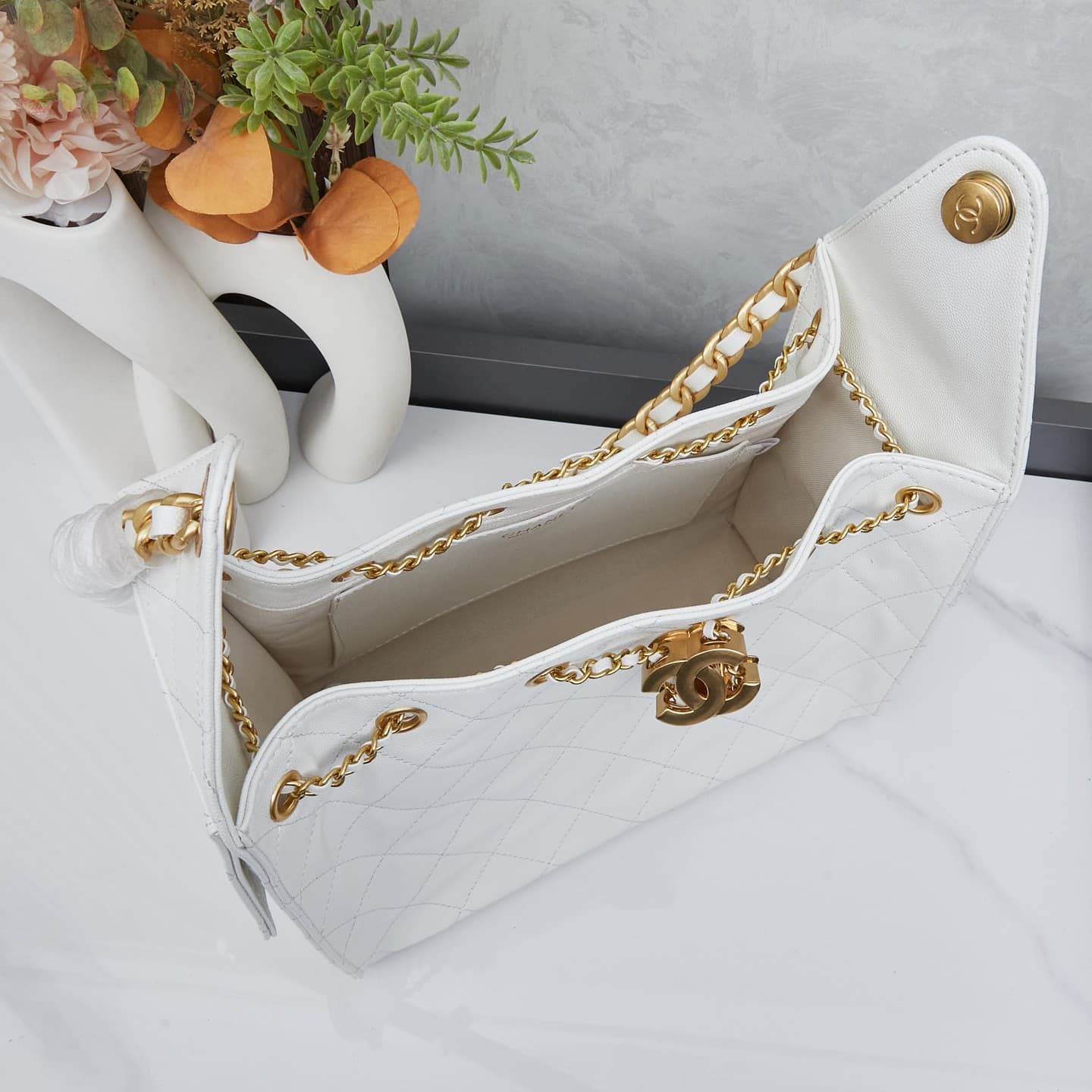 Chanel 25 Bag M9668