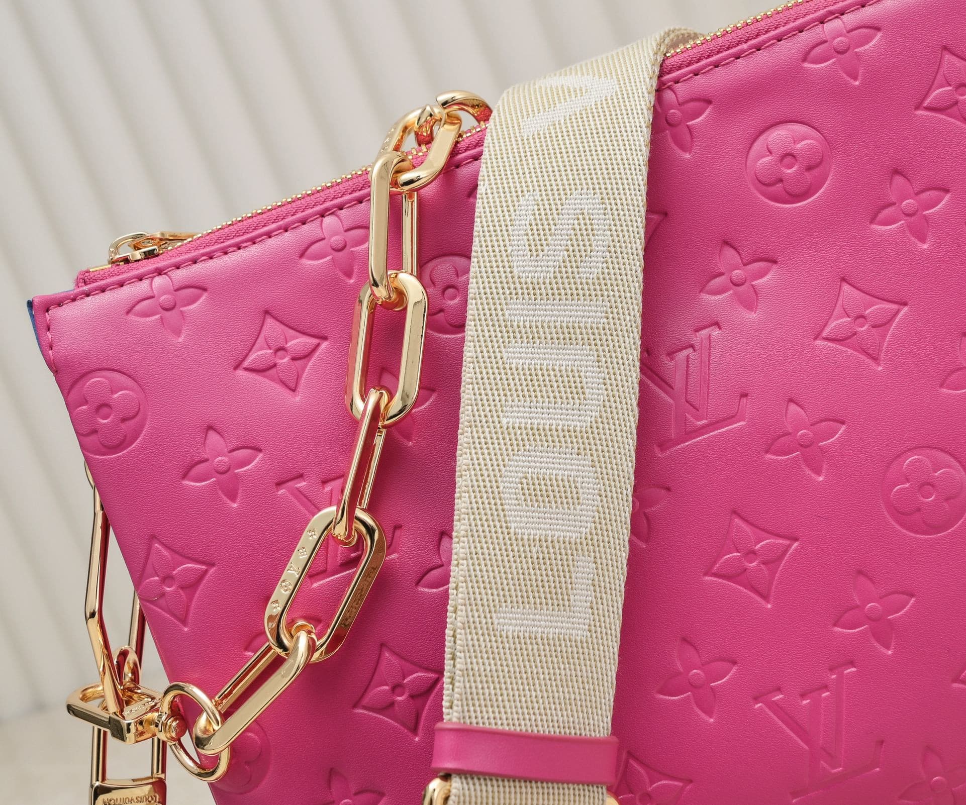 LV Bag M59276