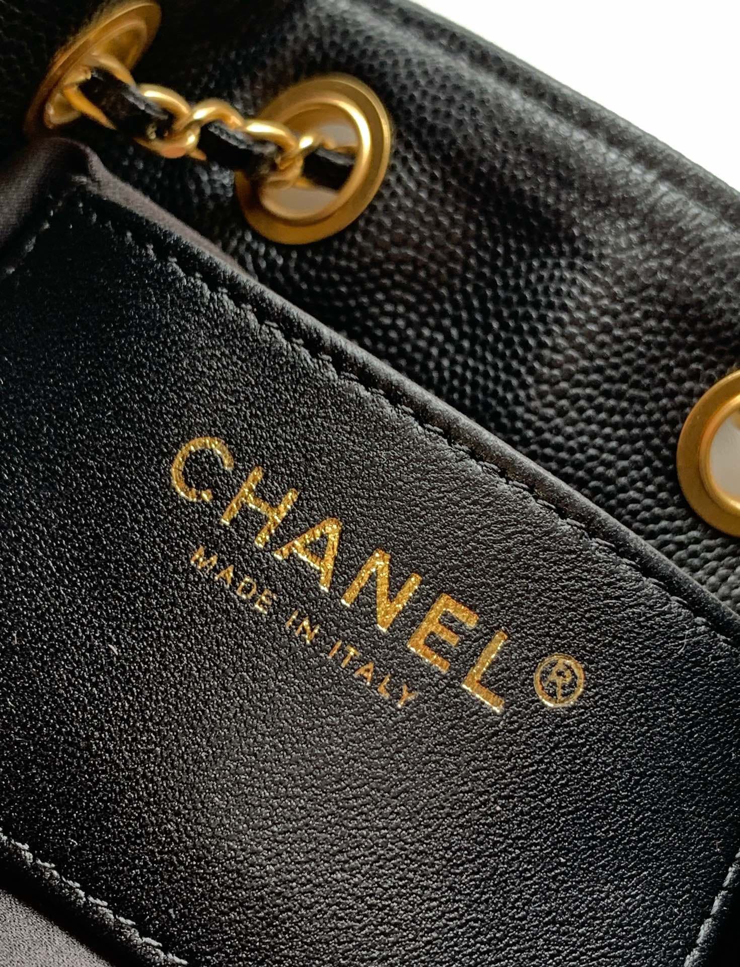 Chanel 25 Bag AS5293