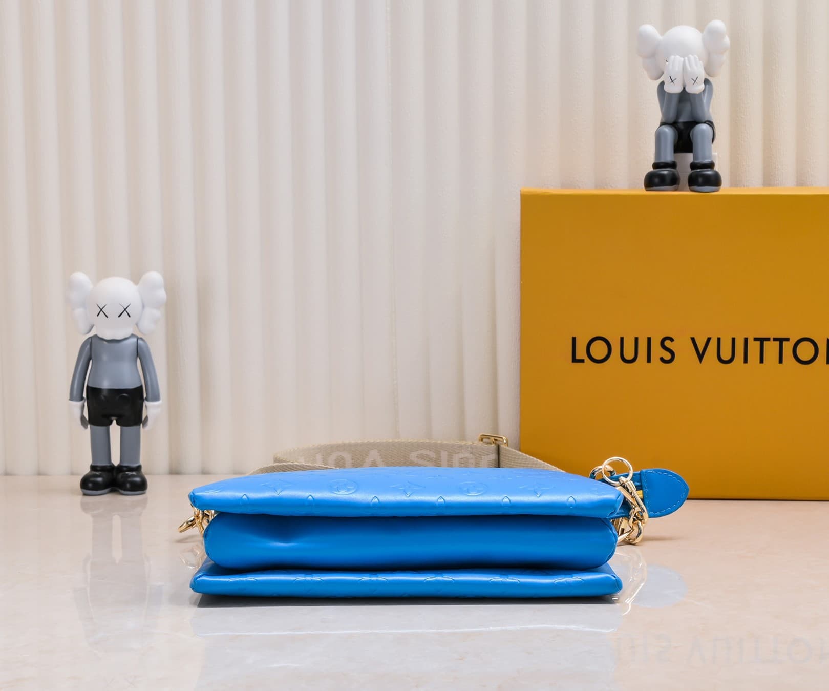 LV Bag M58699