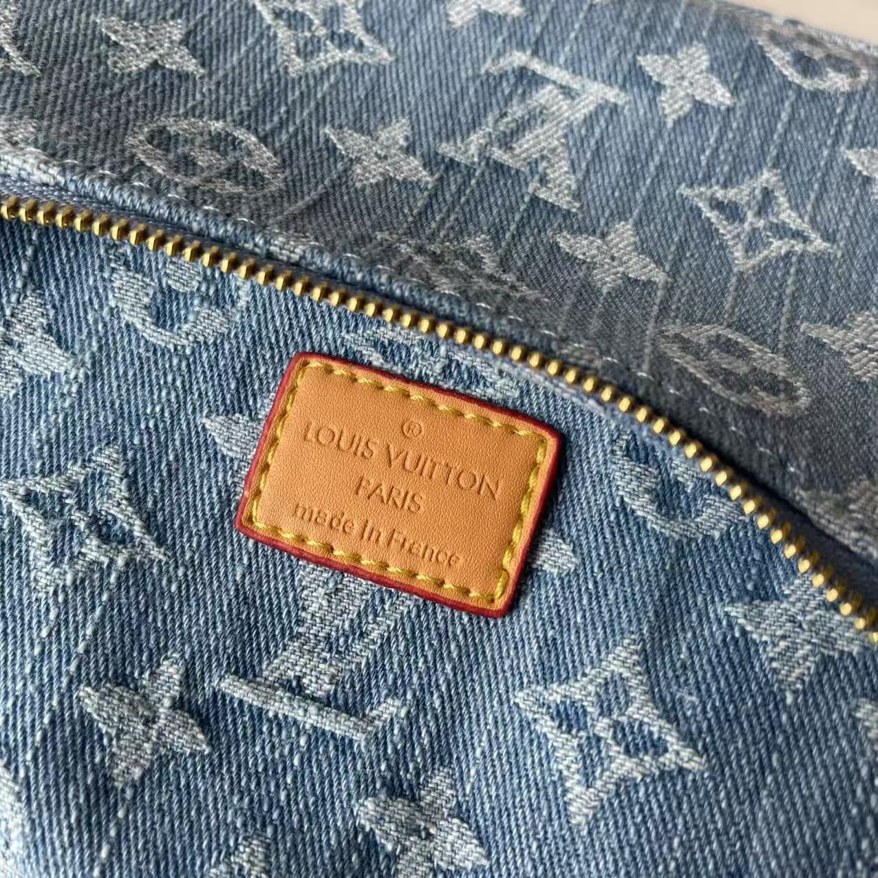 LV Bag M83008