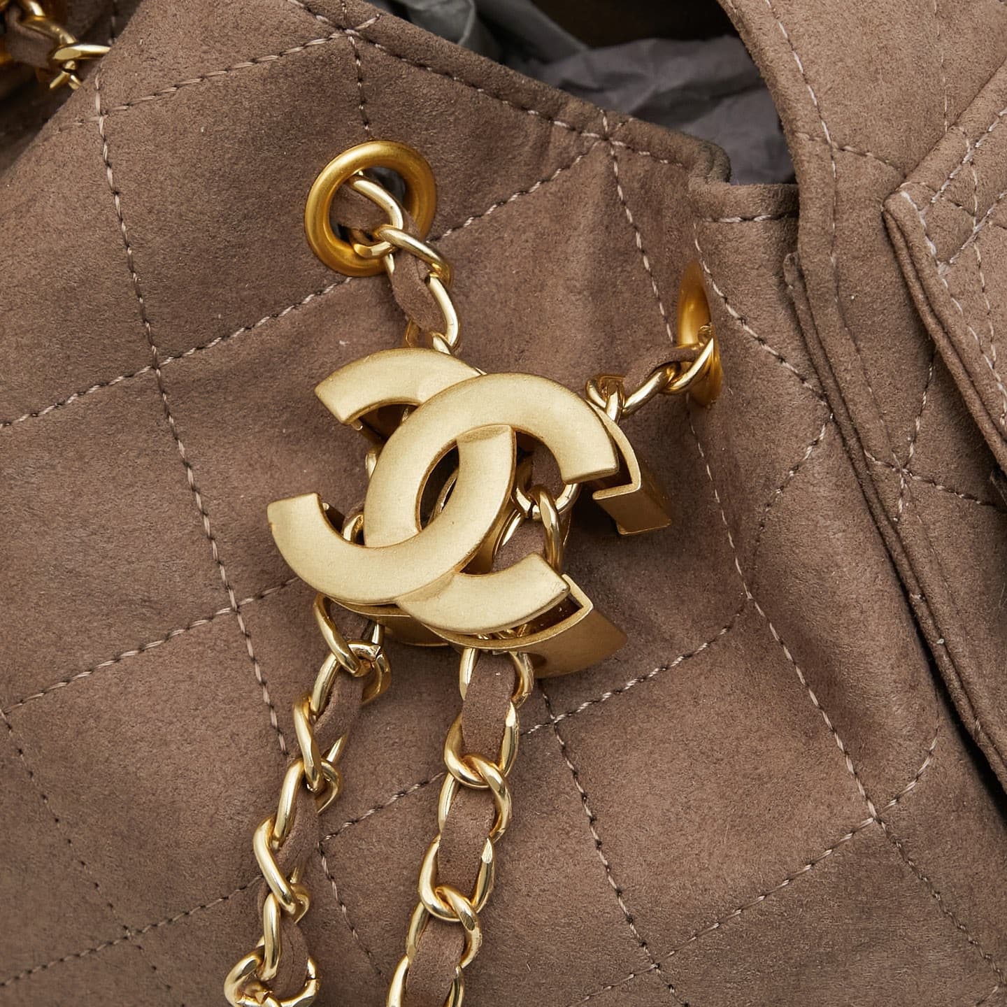 Chanel 25 Bag M9668