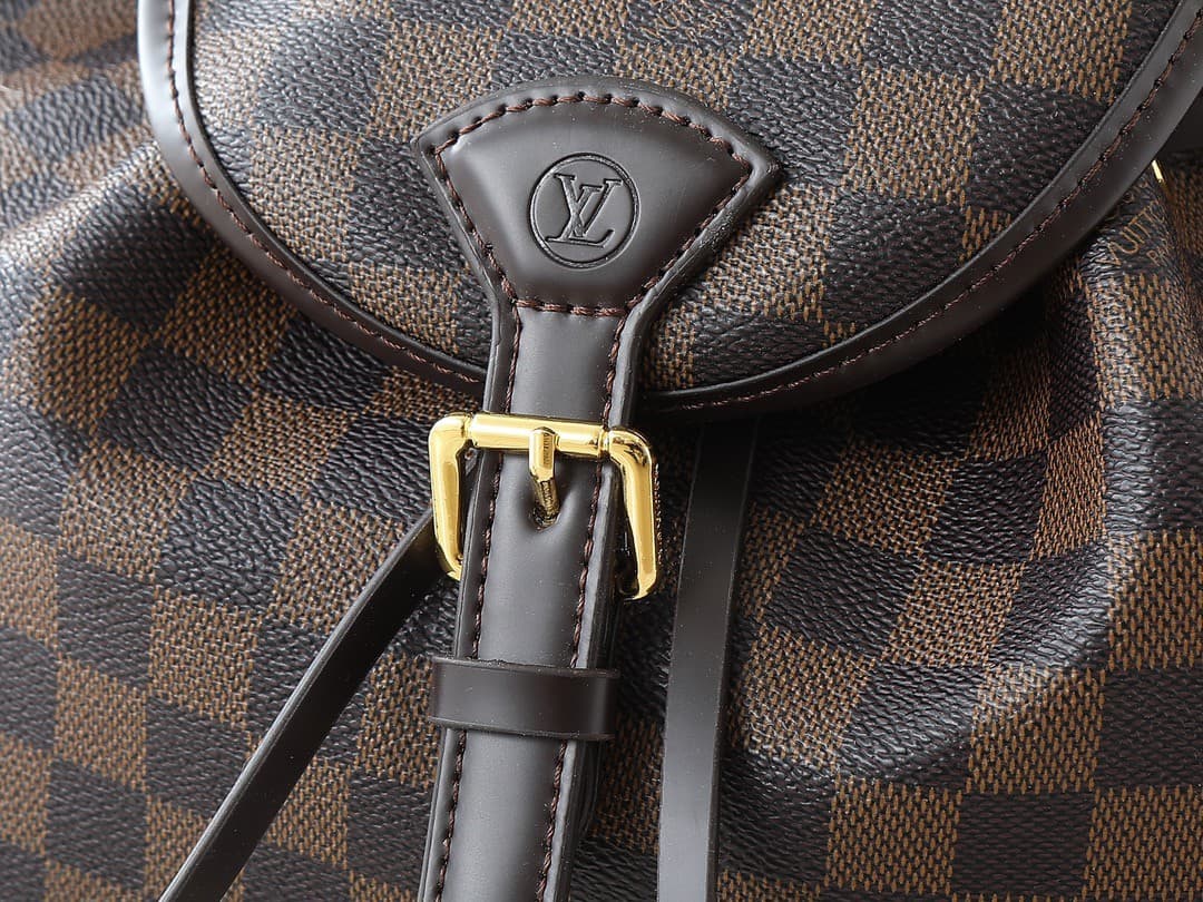 LV Bag M25085