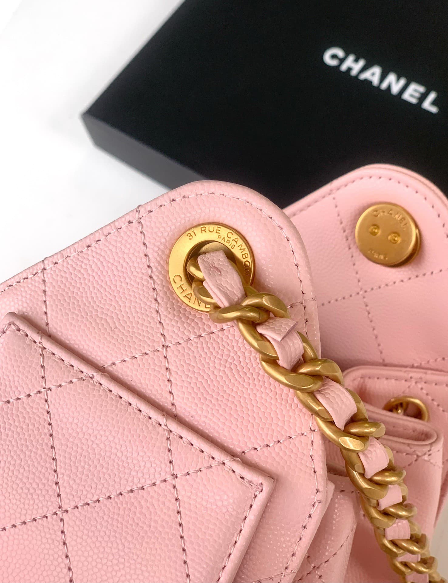 Chanel 25 Bag AS5631