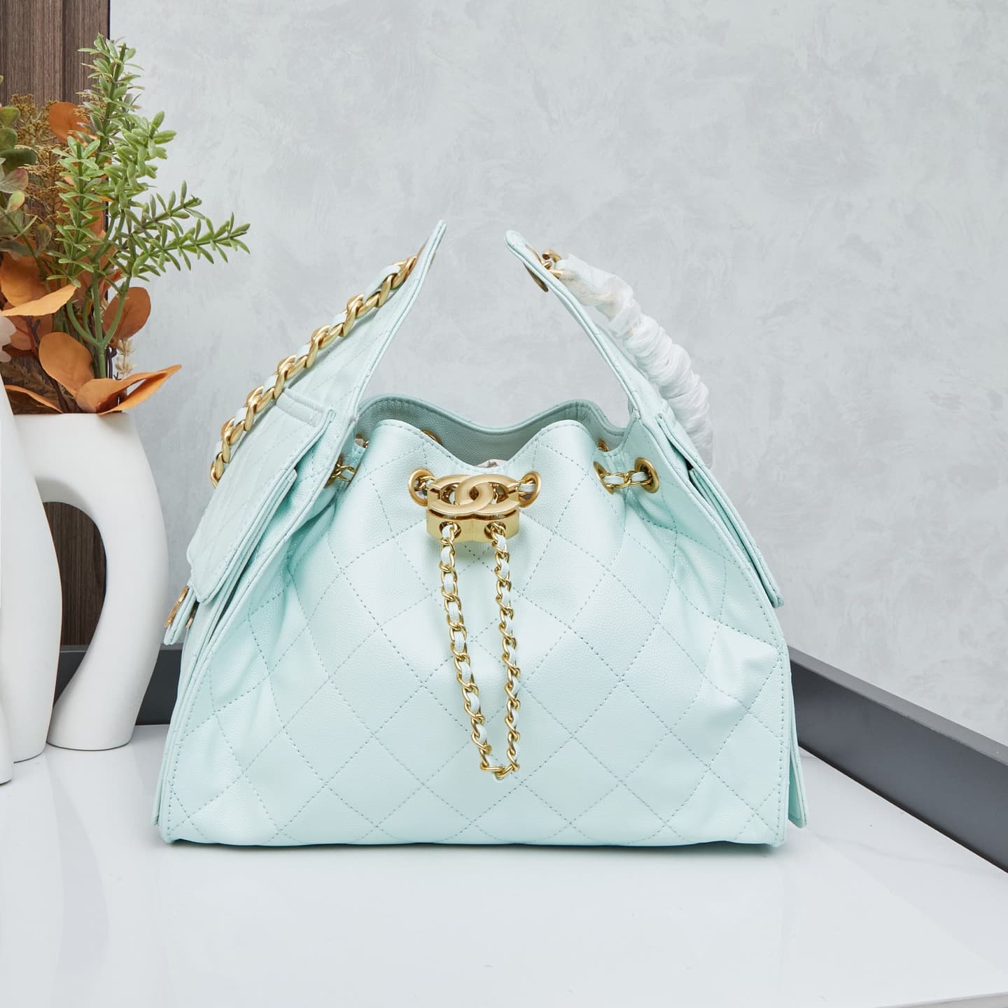 Chanel 25 Bag M9668