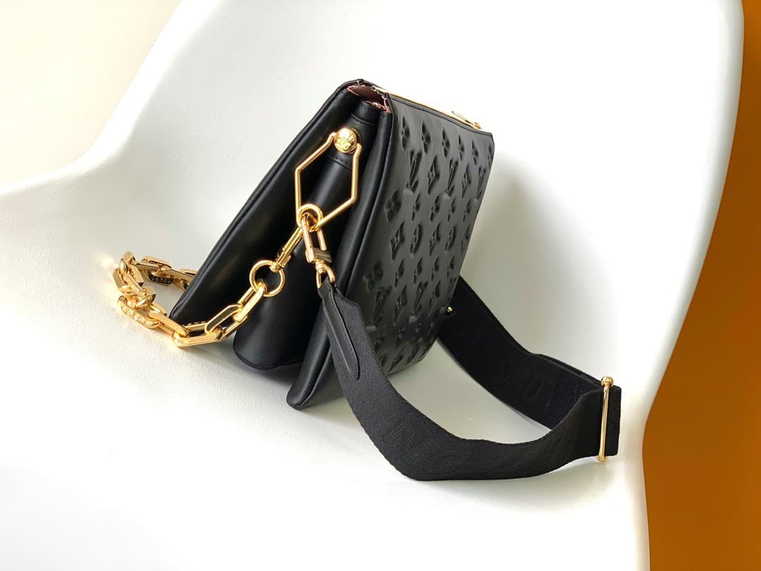 LV Bag M21260