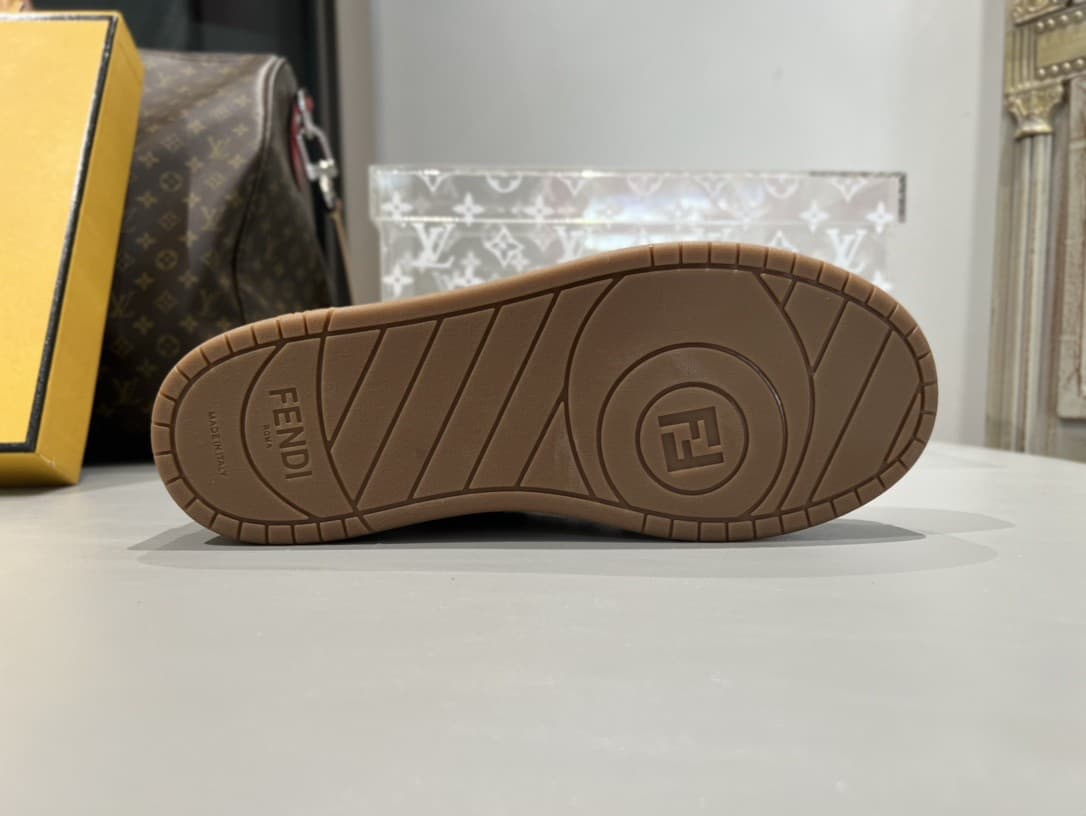 Fendi Couple Shoes