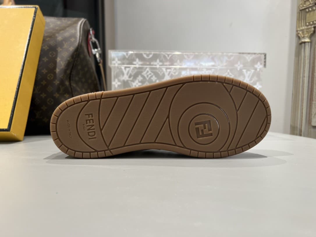 Fendi Couple Shoes