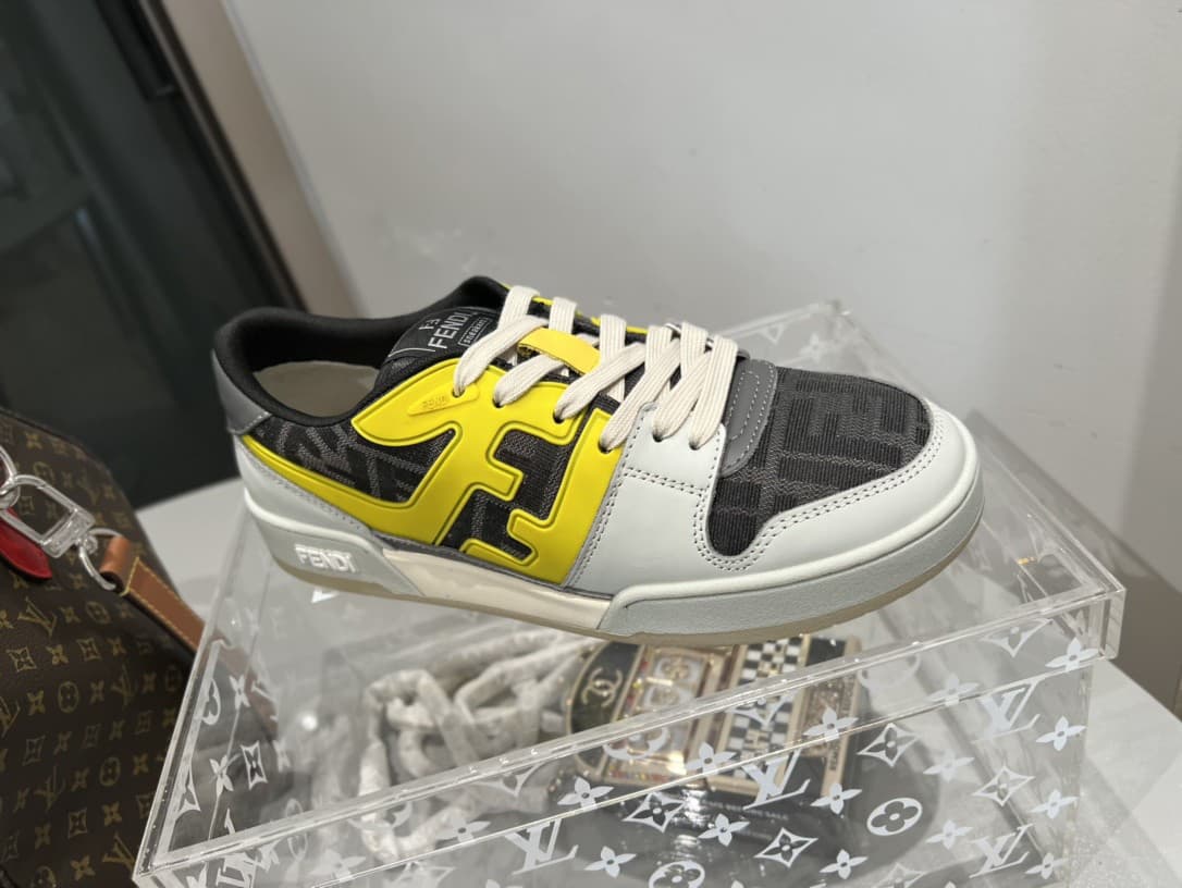 Fendi Couple Shoes