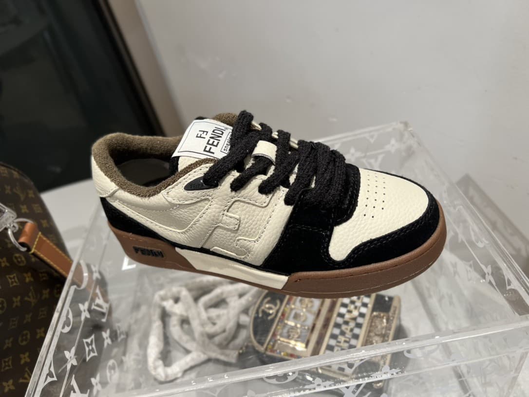 Fendi Couple Shoes