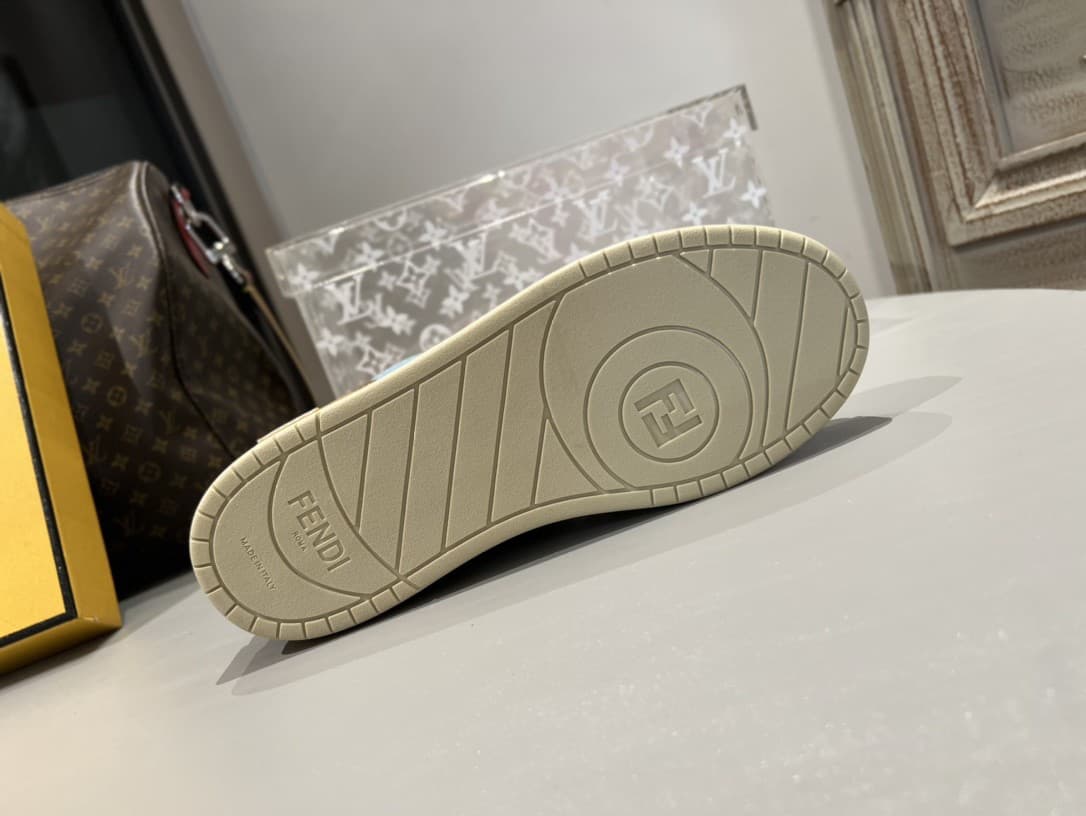 Fendi Couple Shoes