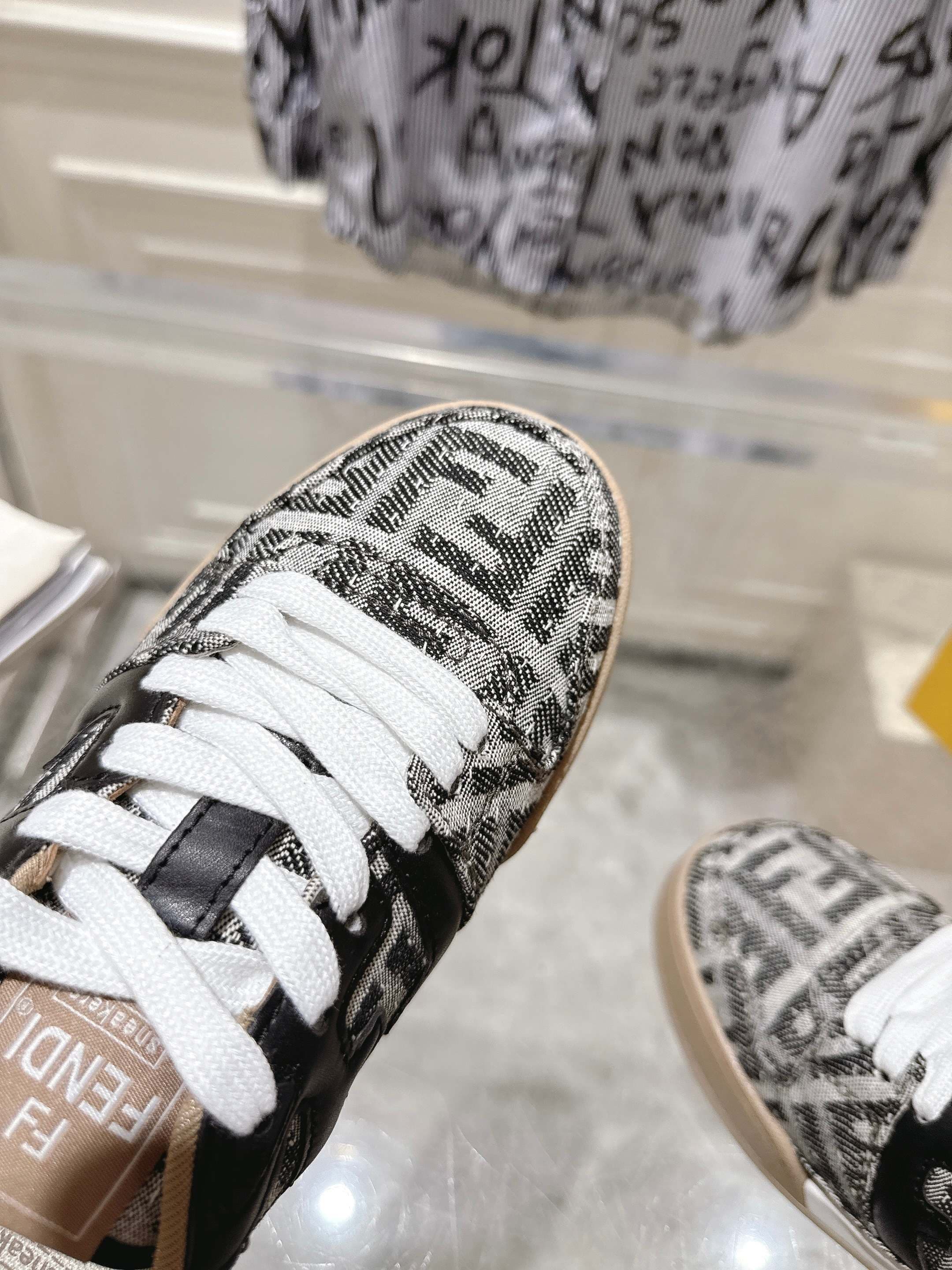 Fendi Woman Shoes
