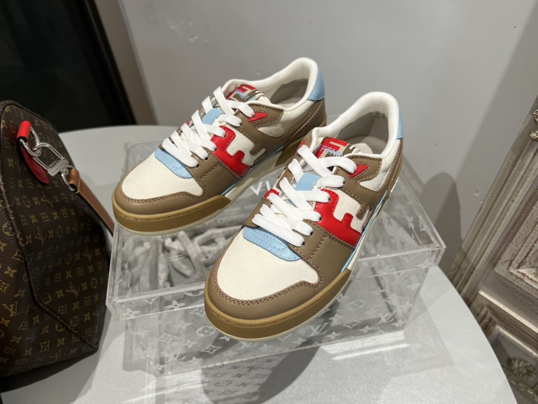 Fendi Couple Shoes