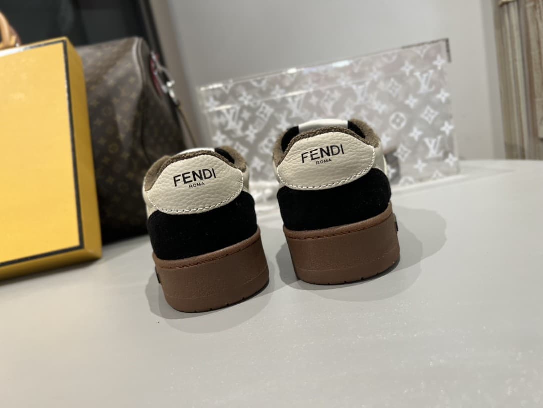 Fendi Couple Shoes