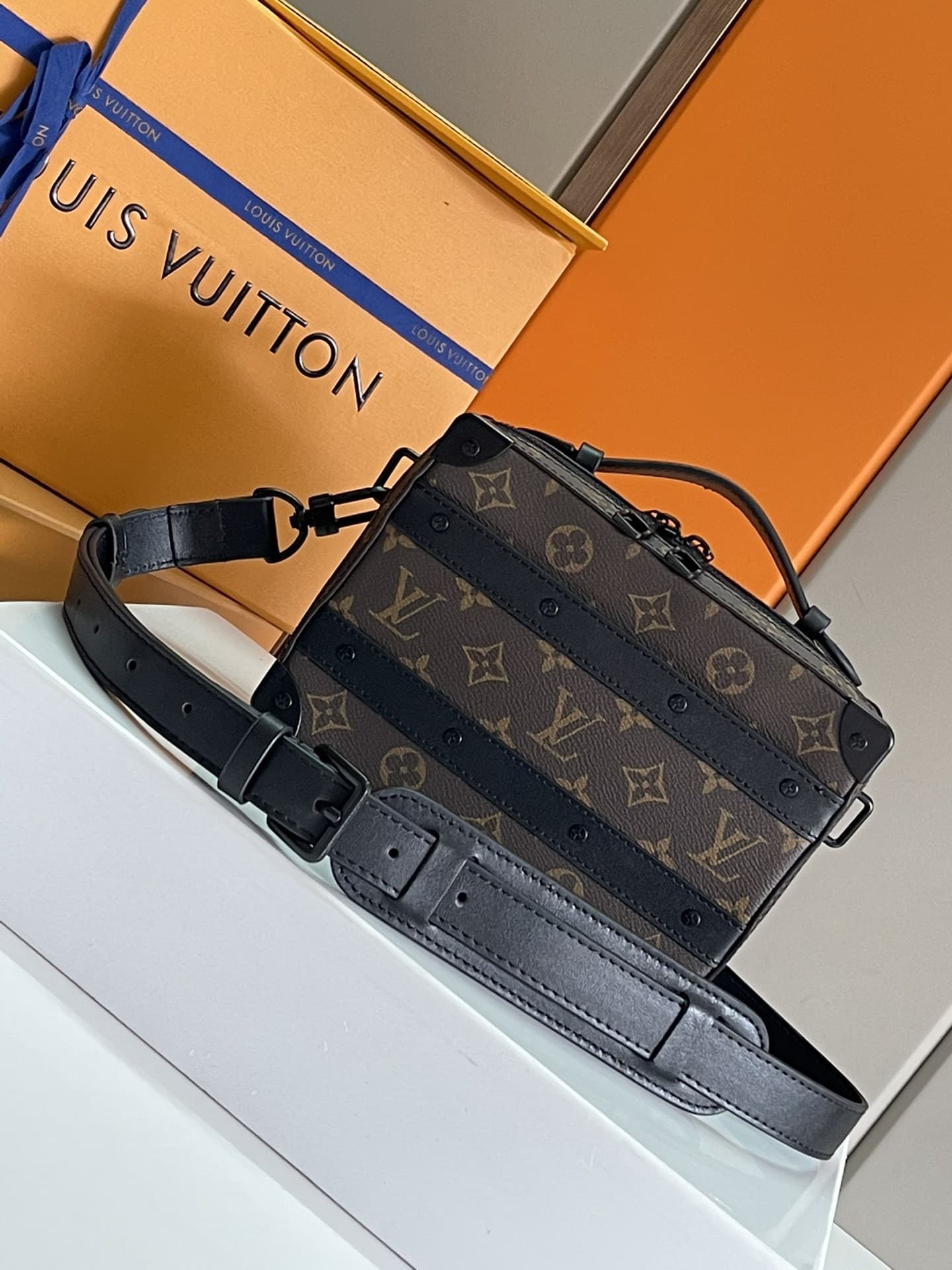 LV Bag M45935