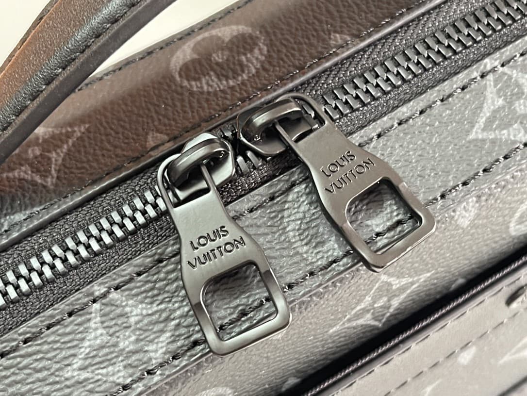 LV Bag M45935