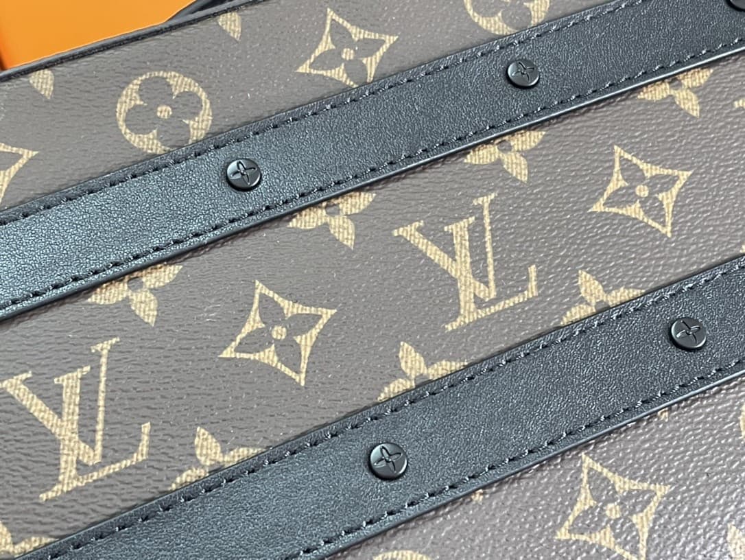 LV Bag M45935